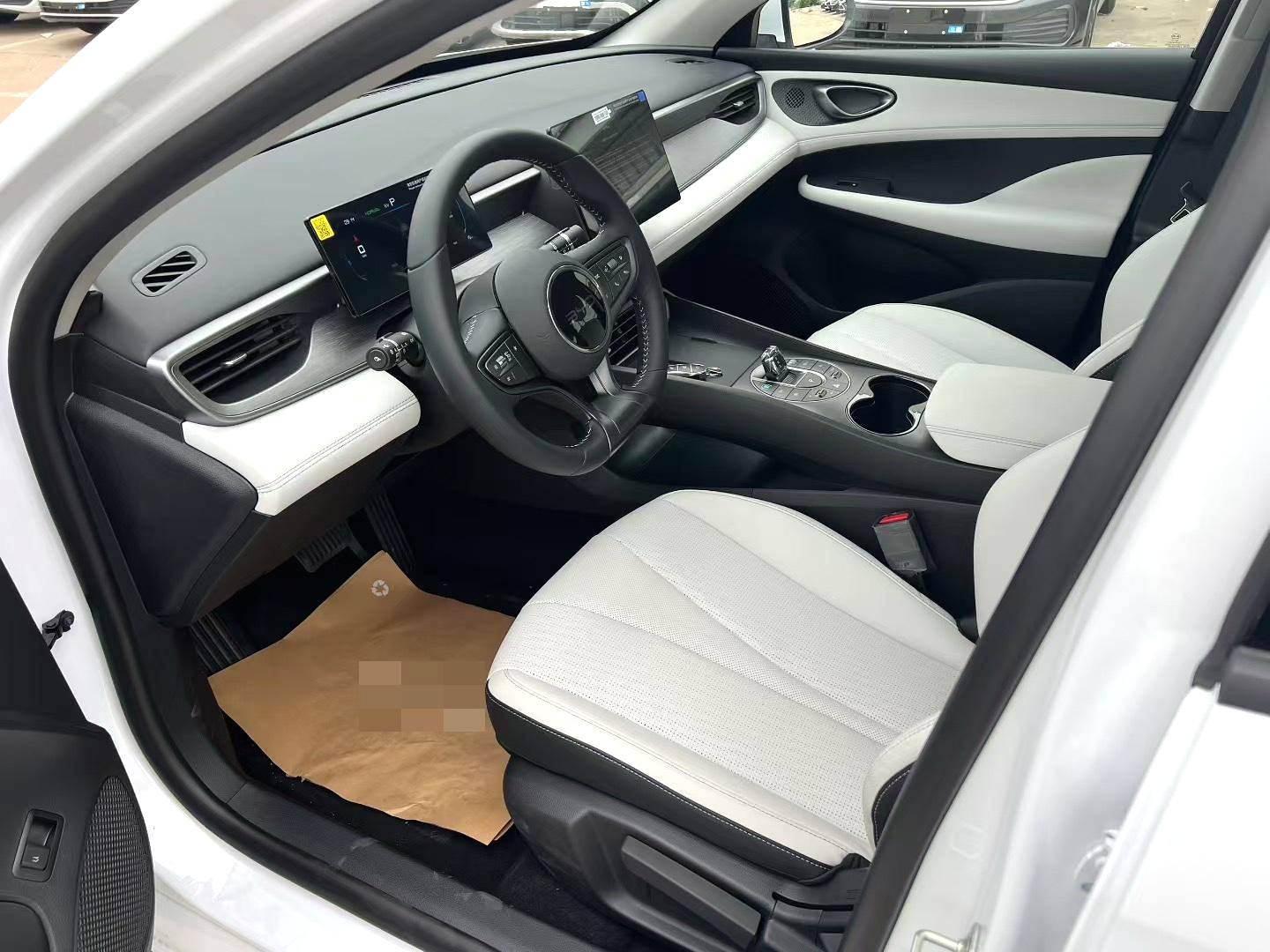 BYD Seal 05 DM-i 2025 #4 BYD Seal 05 DM-i 2025 car image #4