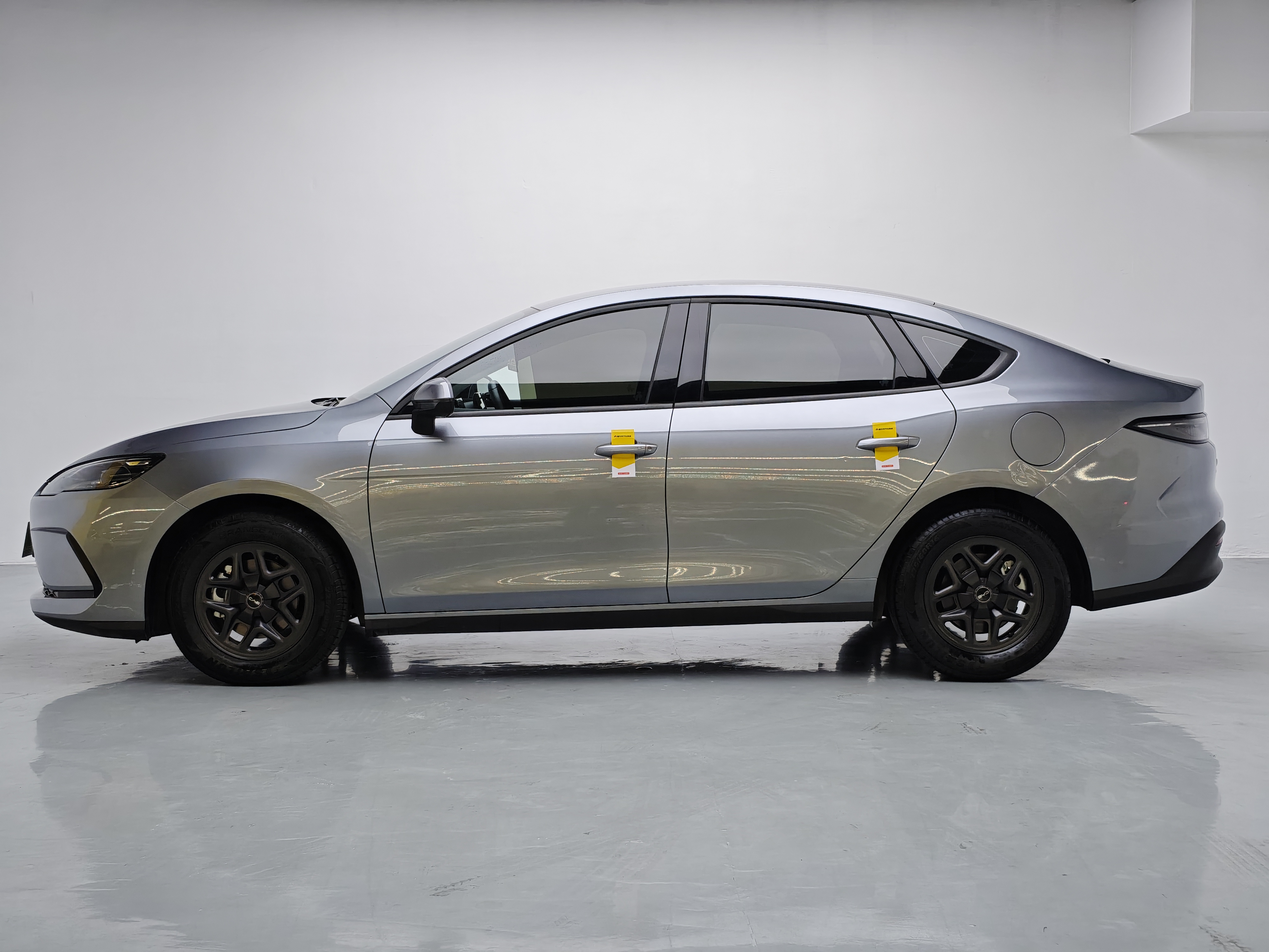 BYD Seal 05 DM-i 2025 car image #4