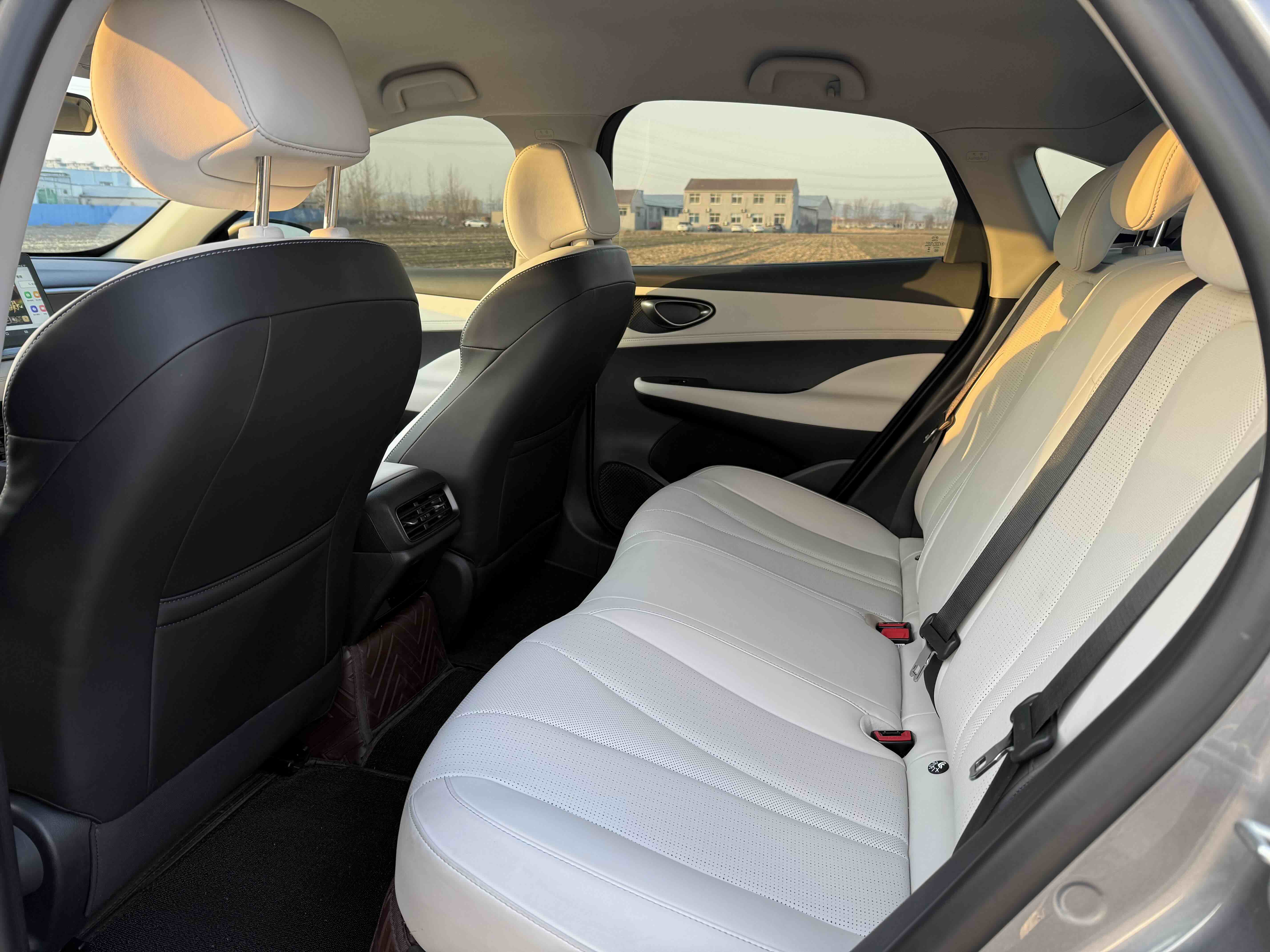 BYD Seal 05 DM-i 2025 car image #4