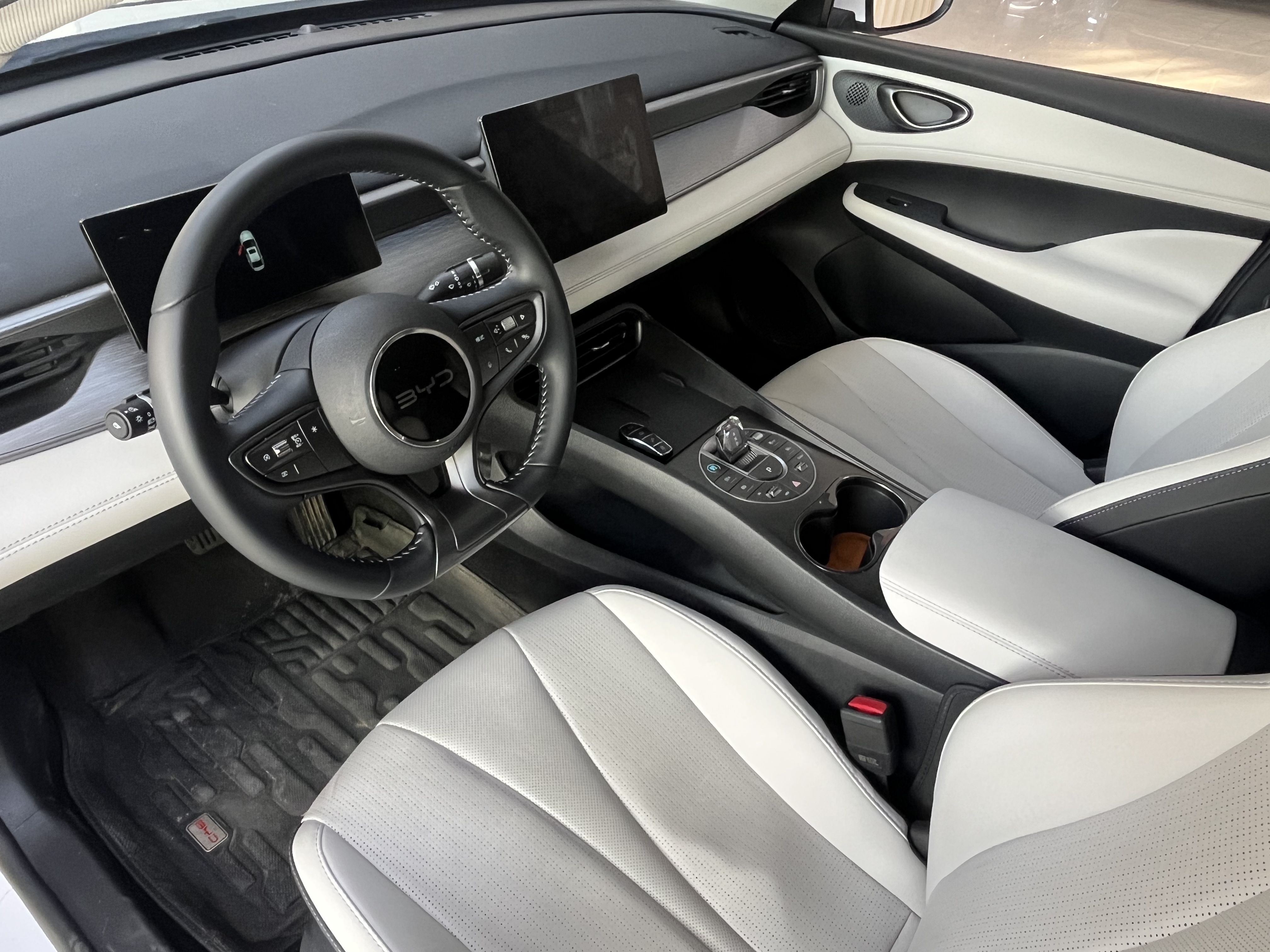 BYD Seal 05 DM-i 2025 car image #4