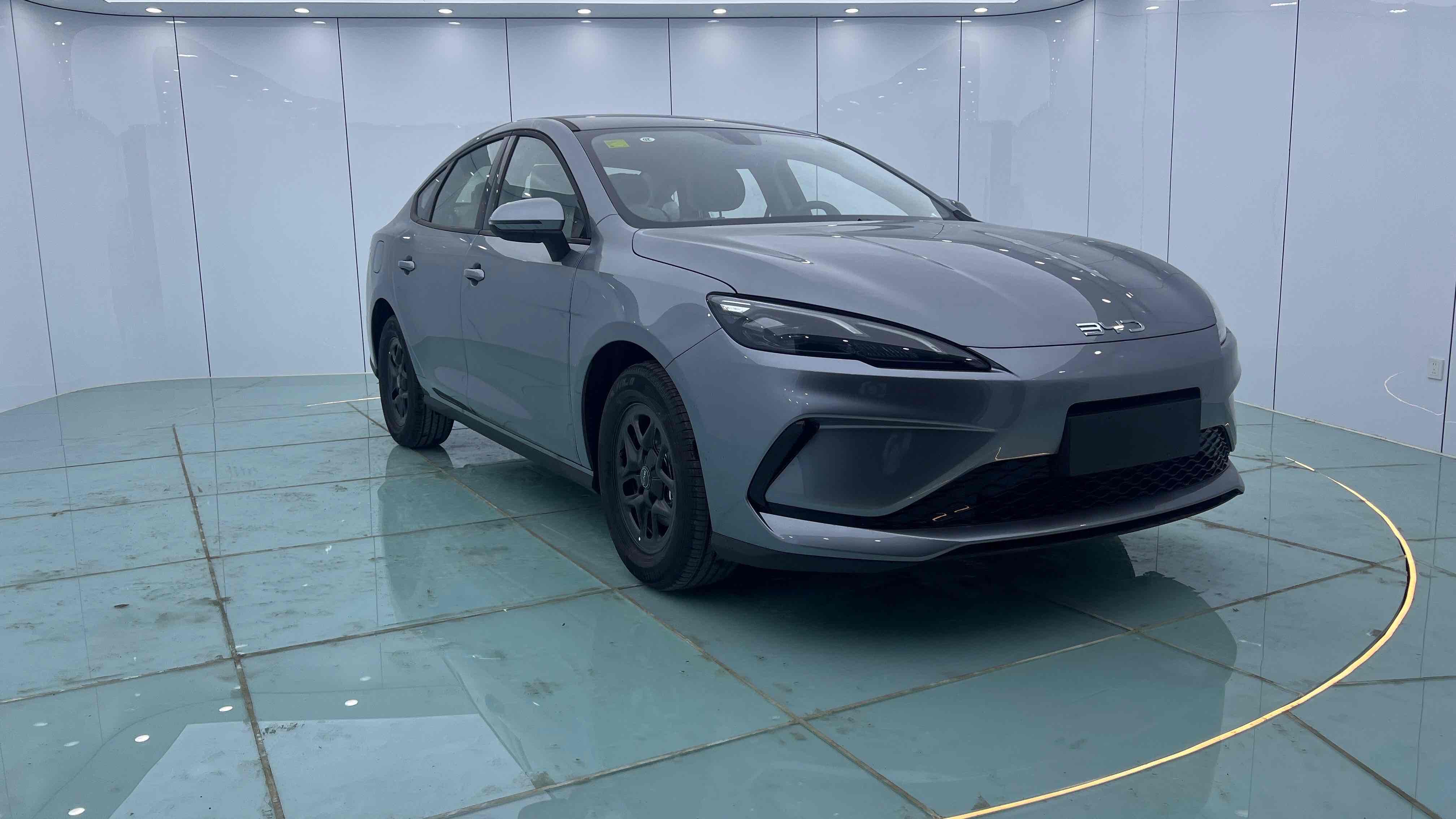 BYD Seal 2025 car image #4