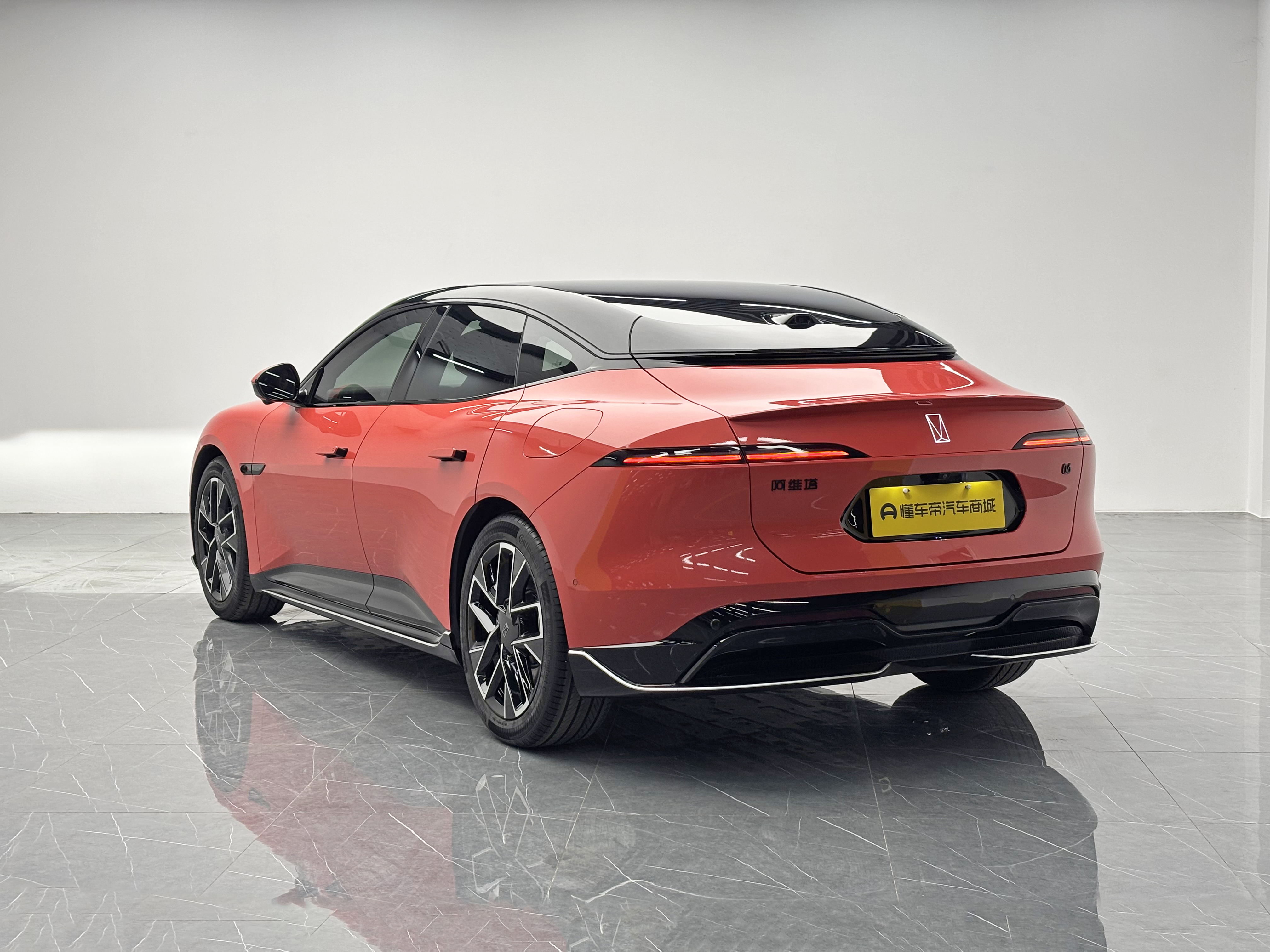 Avatr 06 2025 صورة سيارة #4