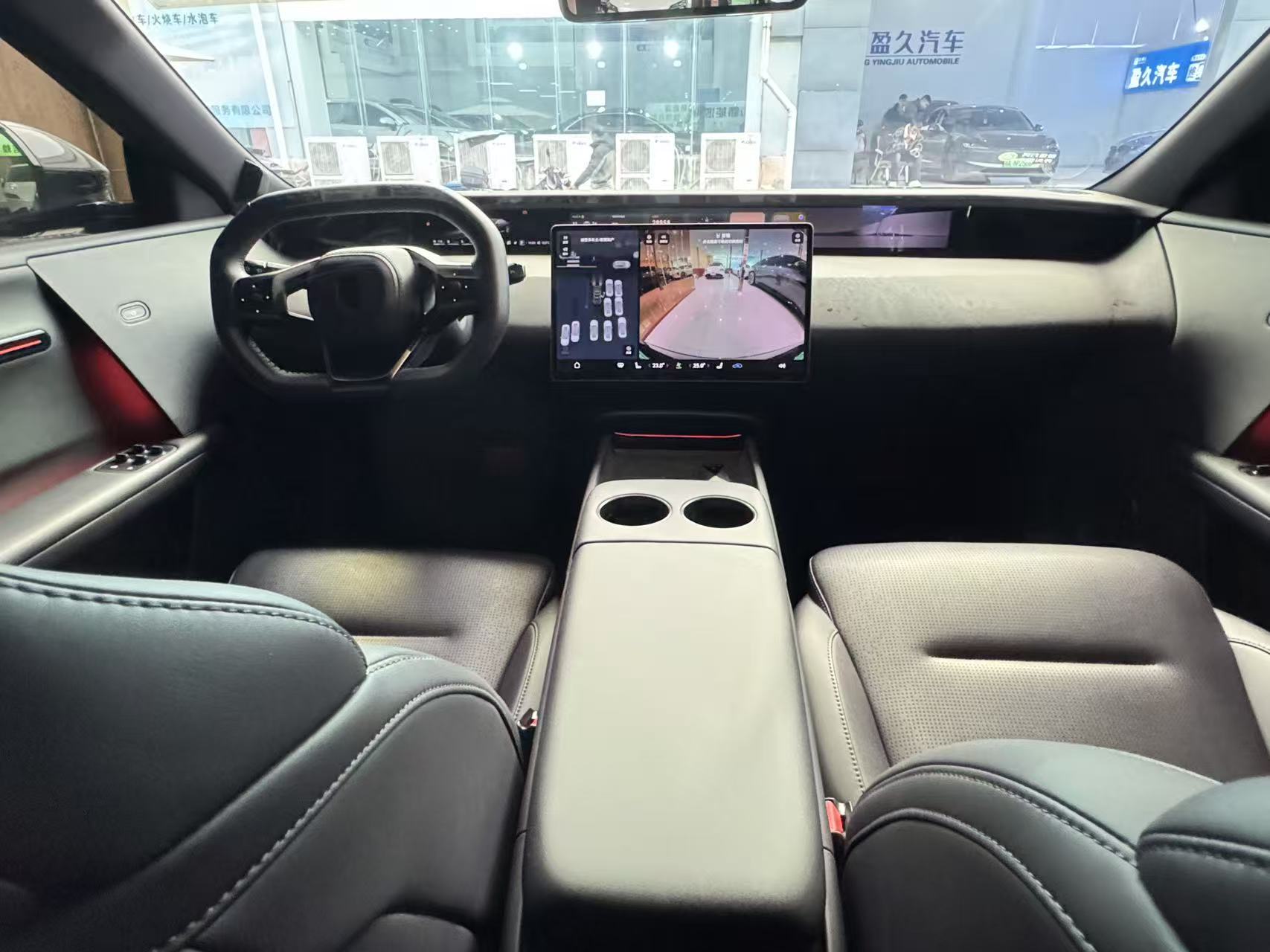 Avatr 06 2025 car image #4