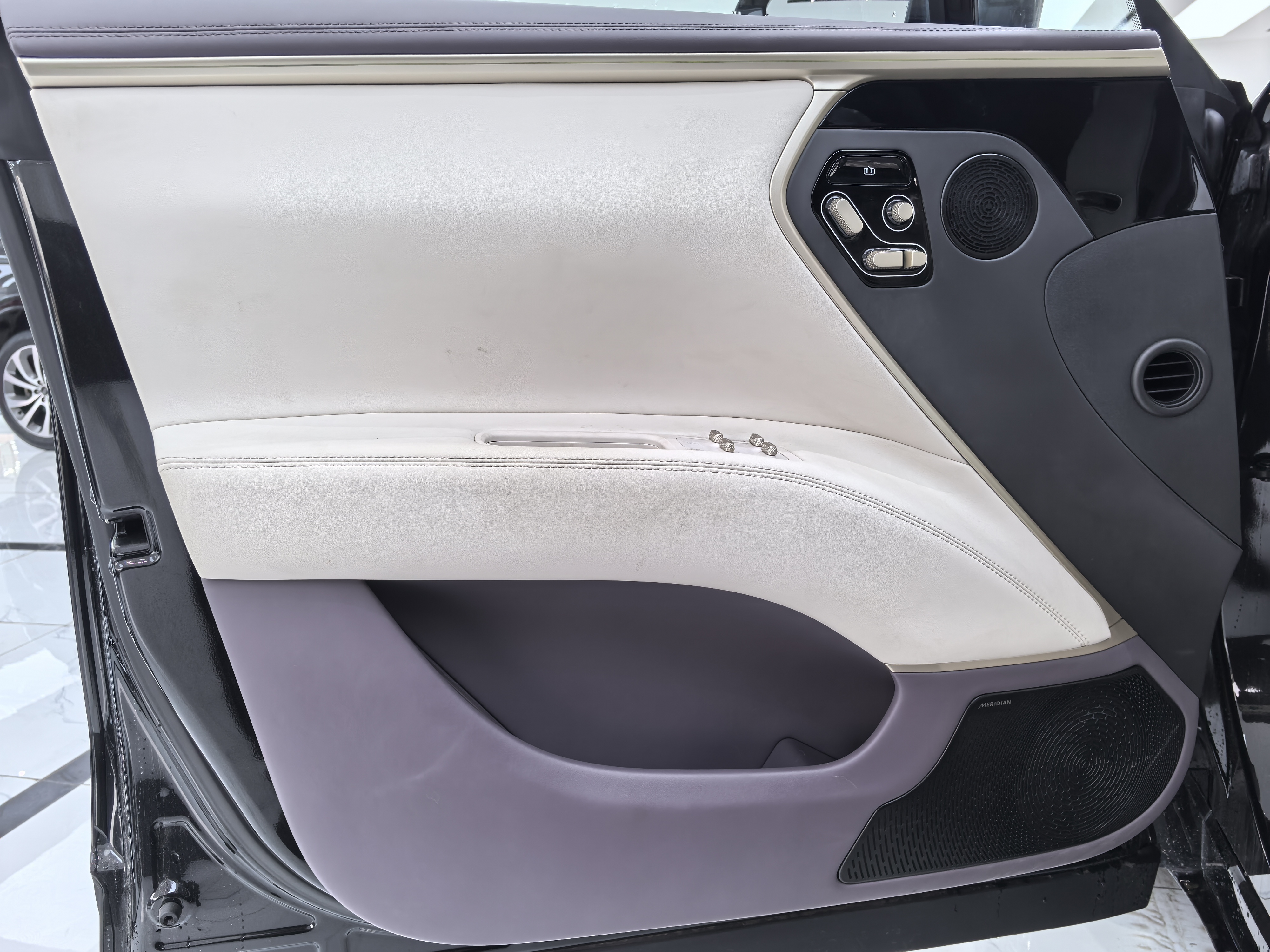 Avatr 11 2025 image de voiture #4