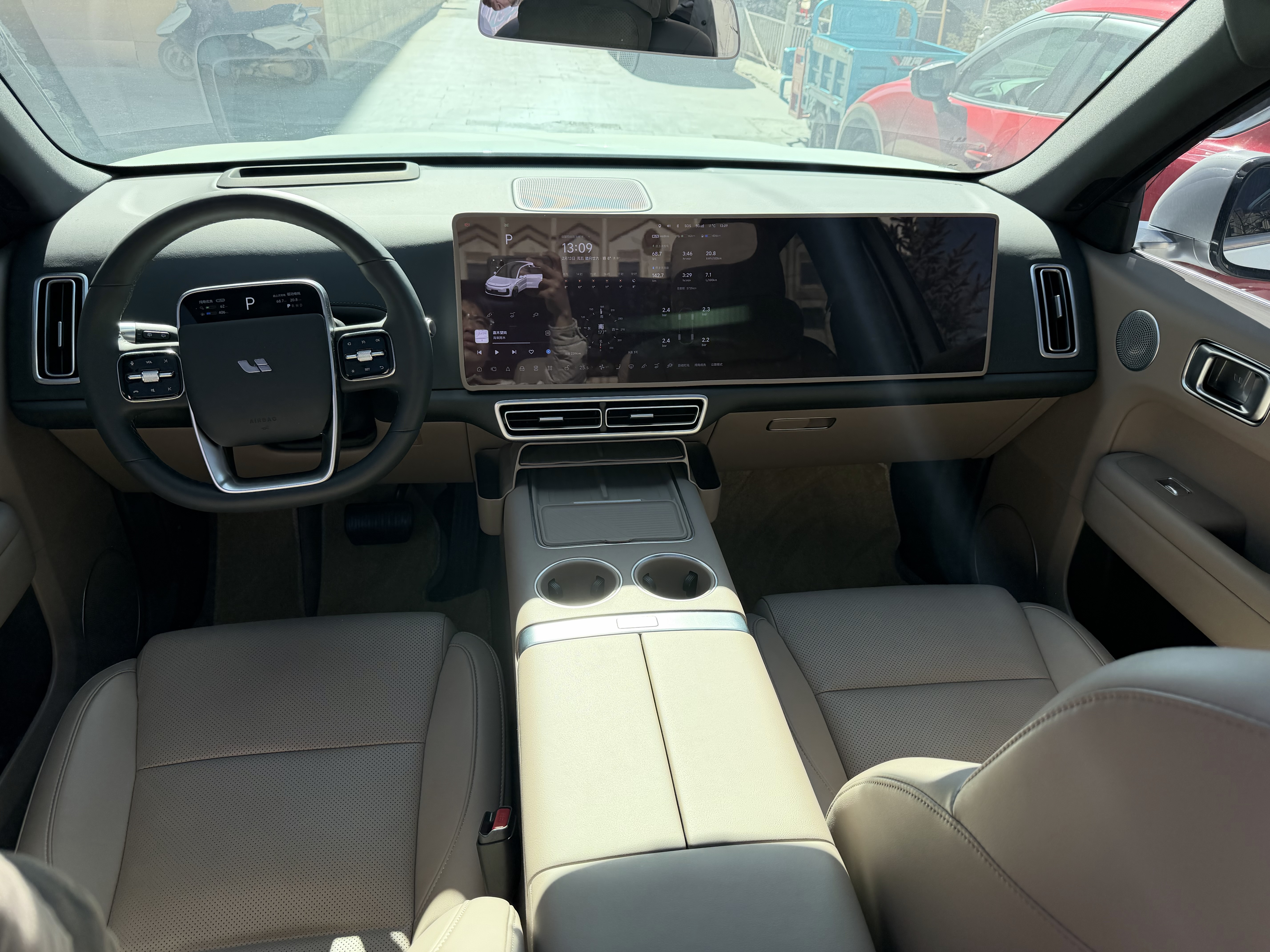 Li L6 2025 صورة سيارة #4