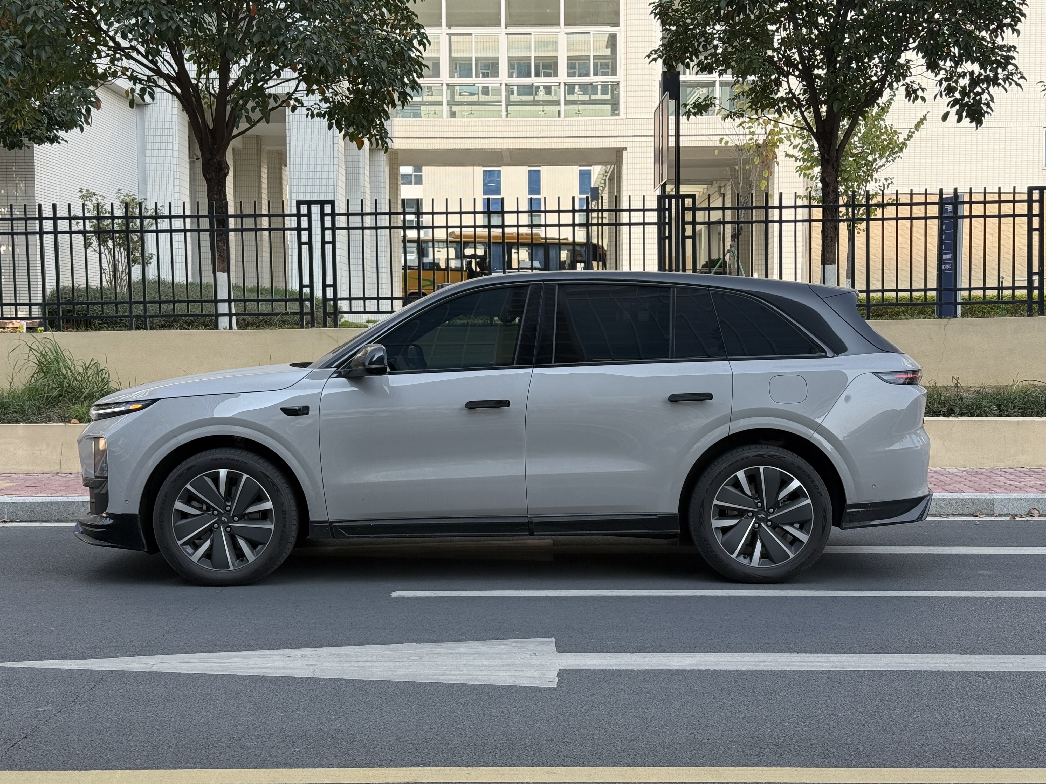 Li L6 2025 صورة سيارة #4