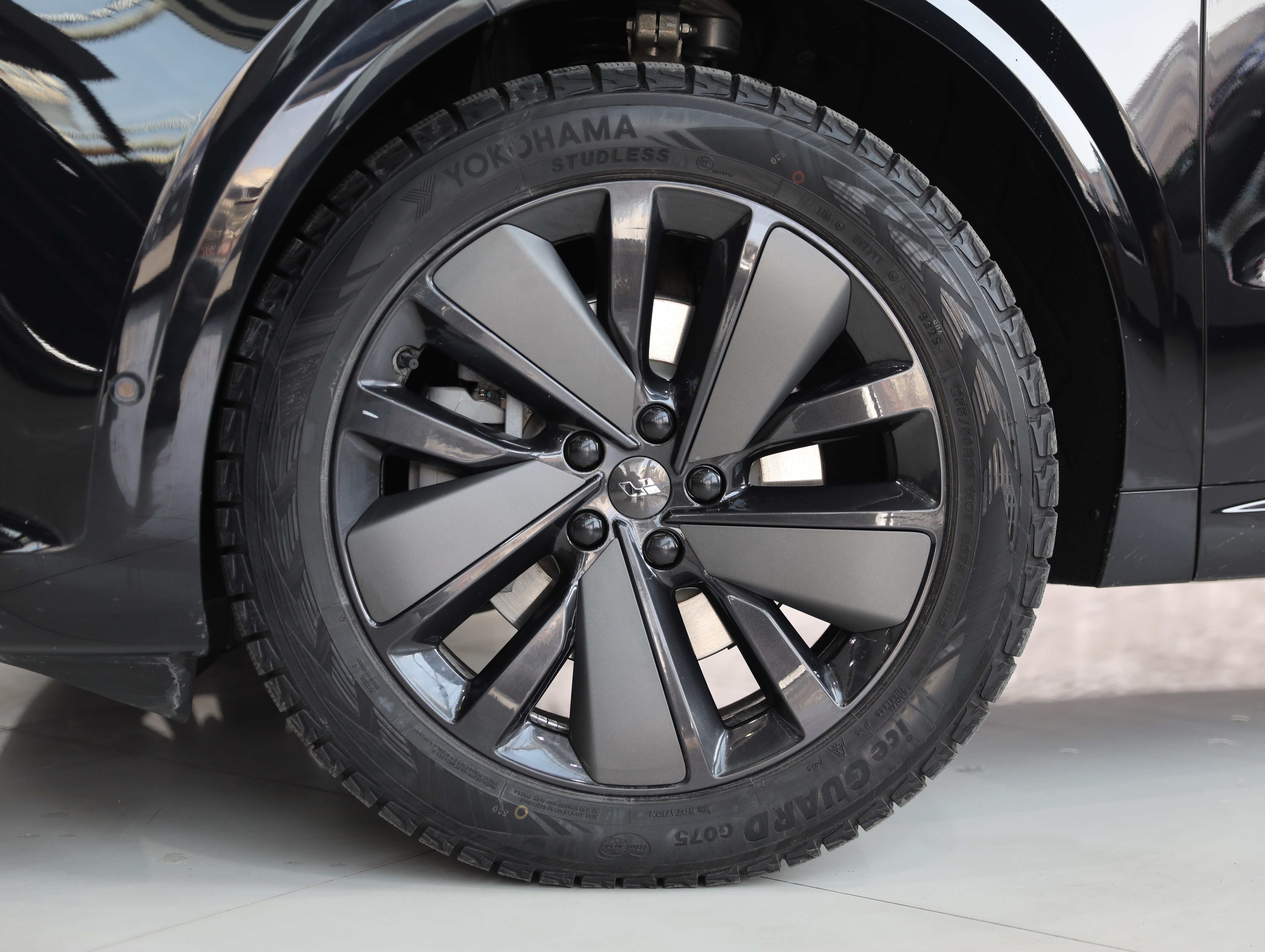 Li L6 2025 صورة سيارة #4