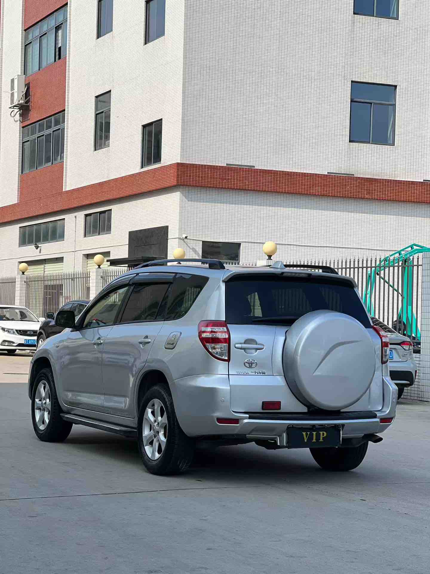 Toyota RAV4 2011 #4 Toyota RAV4 2011 car image #4