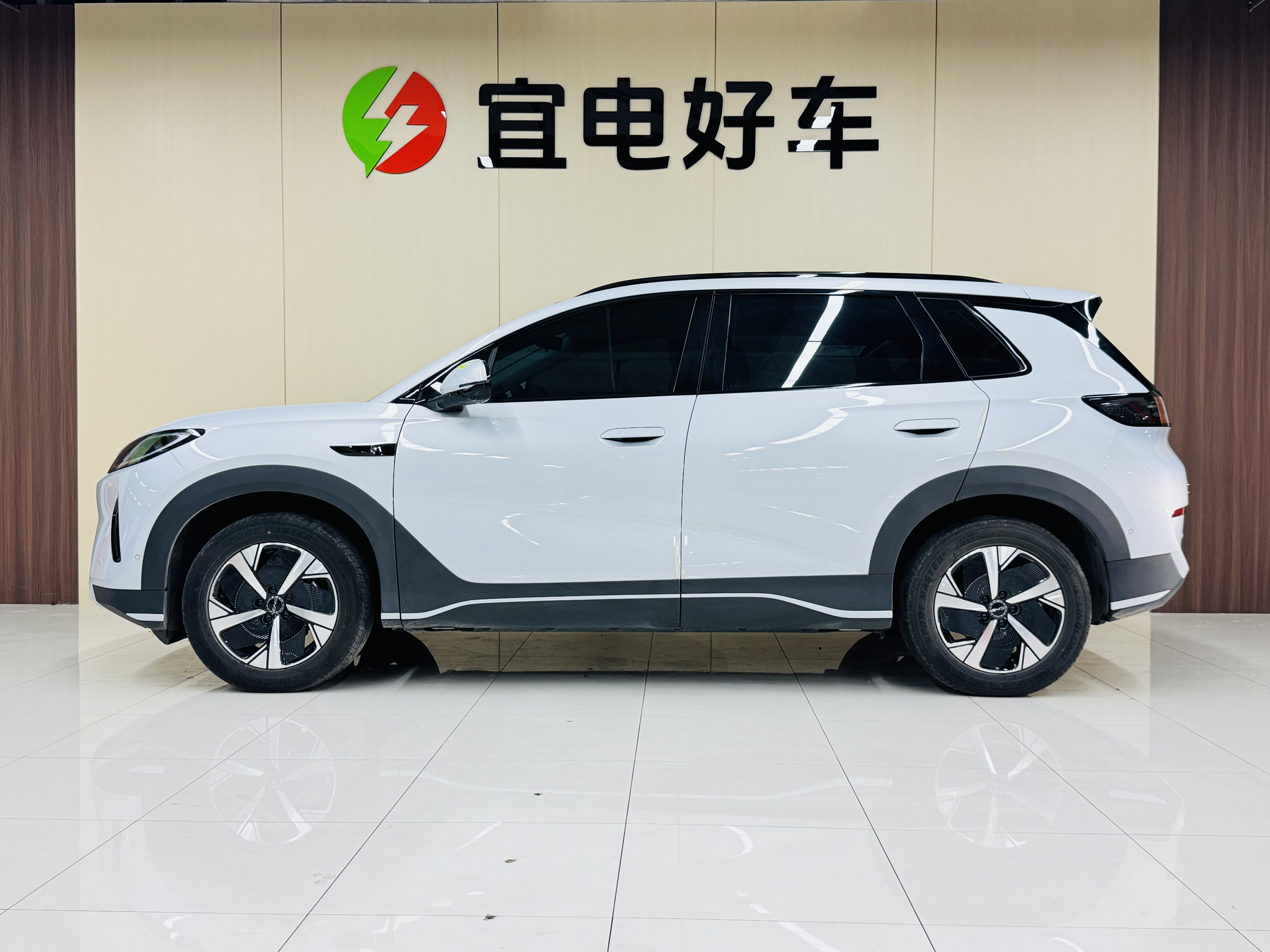 BYD Sea Lion 05 EV 2025 #4 BYD Sea Lion 05 EV 2025 car image #4