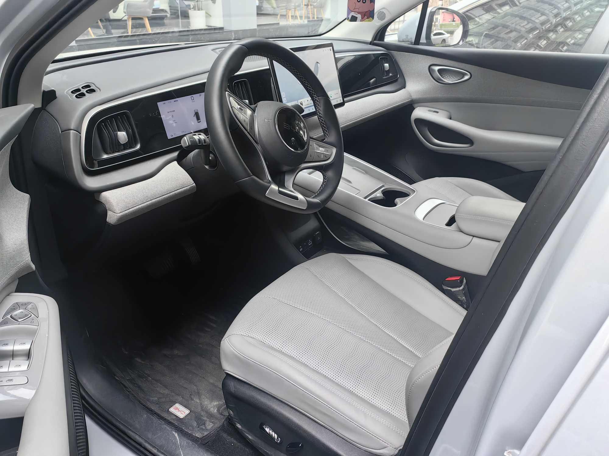 BYD Sea Lion 05 EV 2025 car image #4