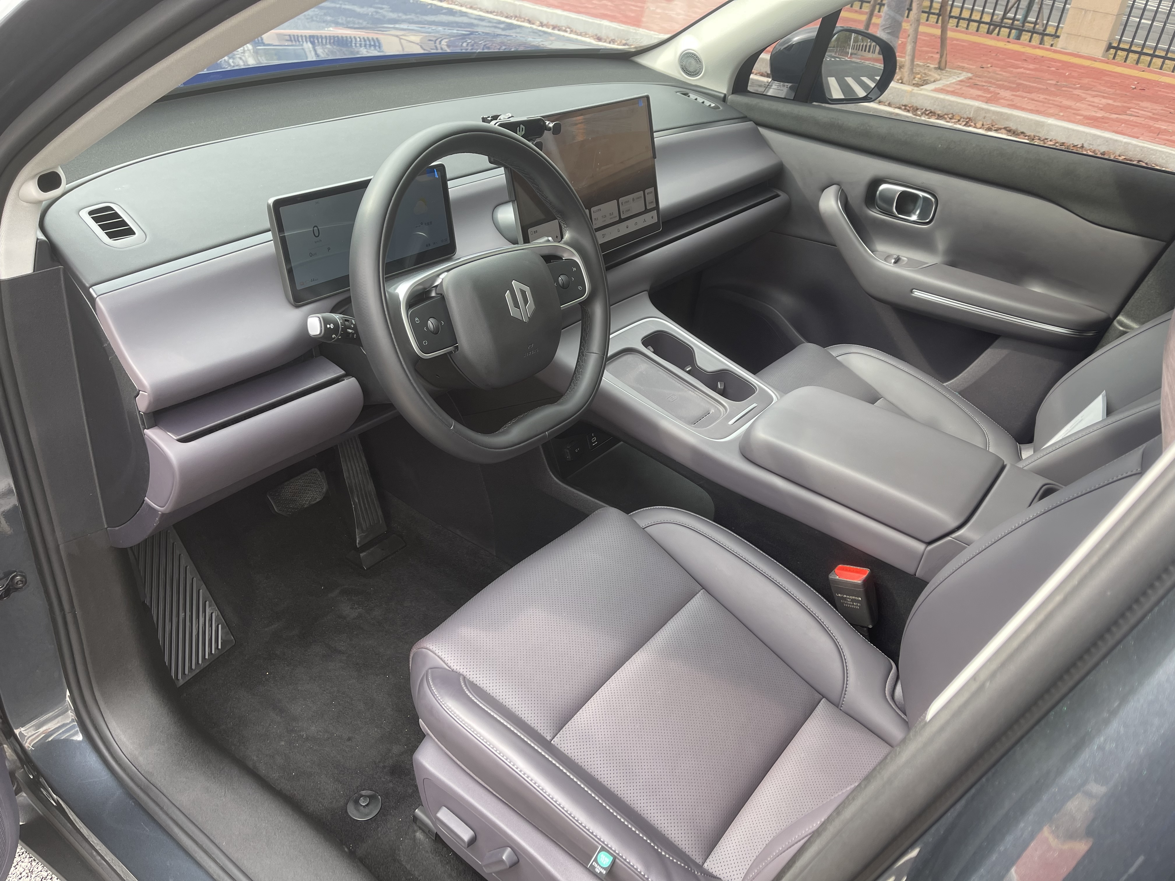 零跑汽车 零跑C10 2025 汽车图片 #4