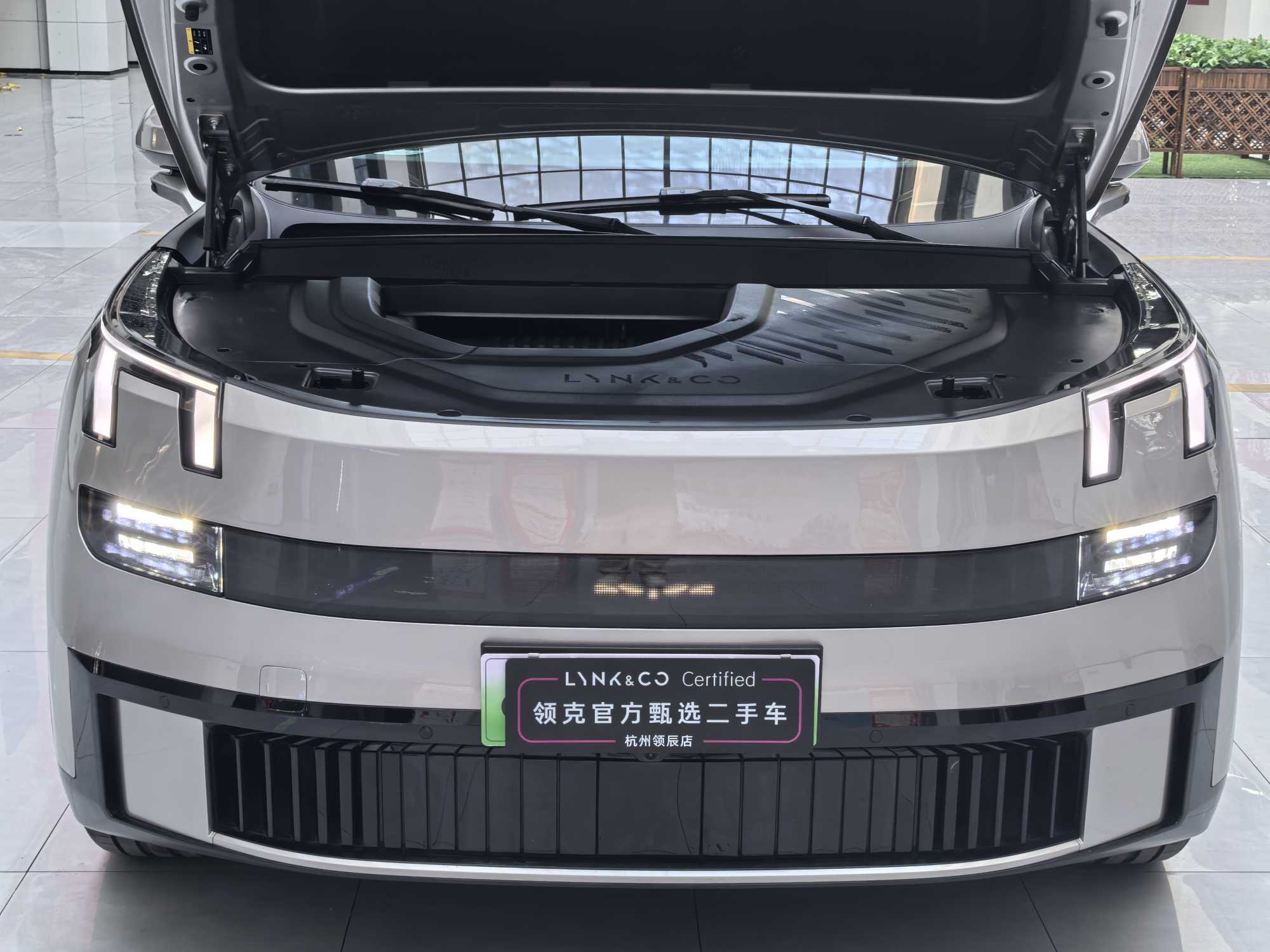 Lynk & Co 900 2025 car image #4