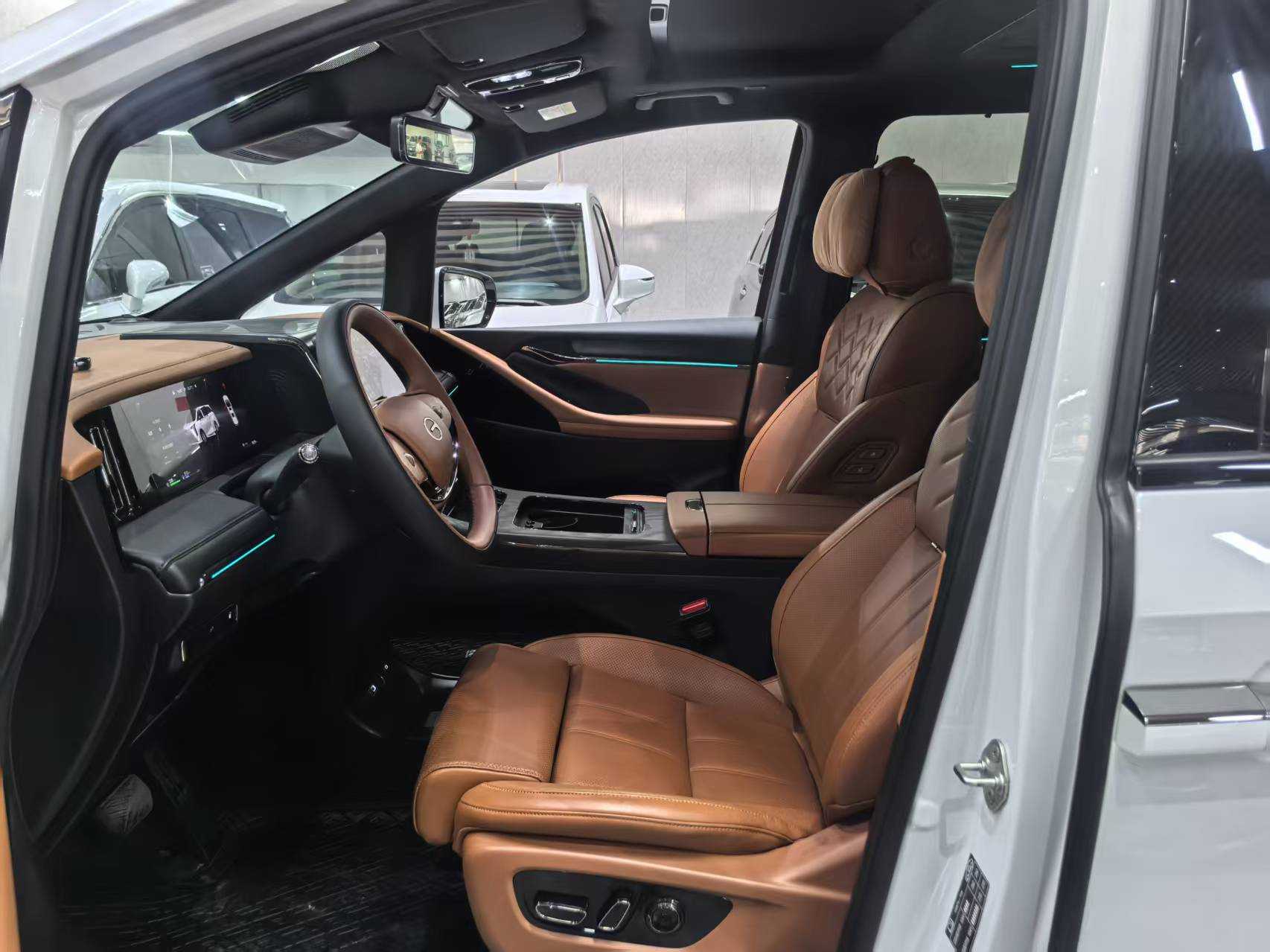 GAC Trumpchi Xiangwang M8 2025 car image #4