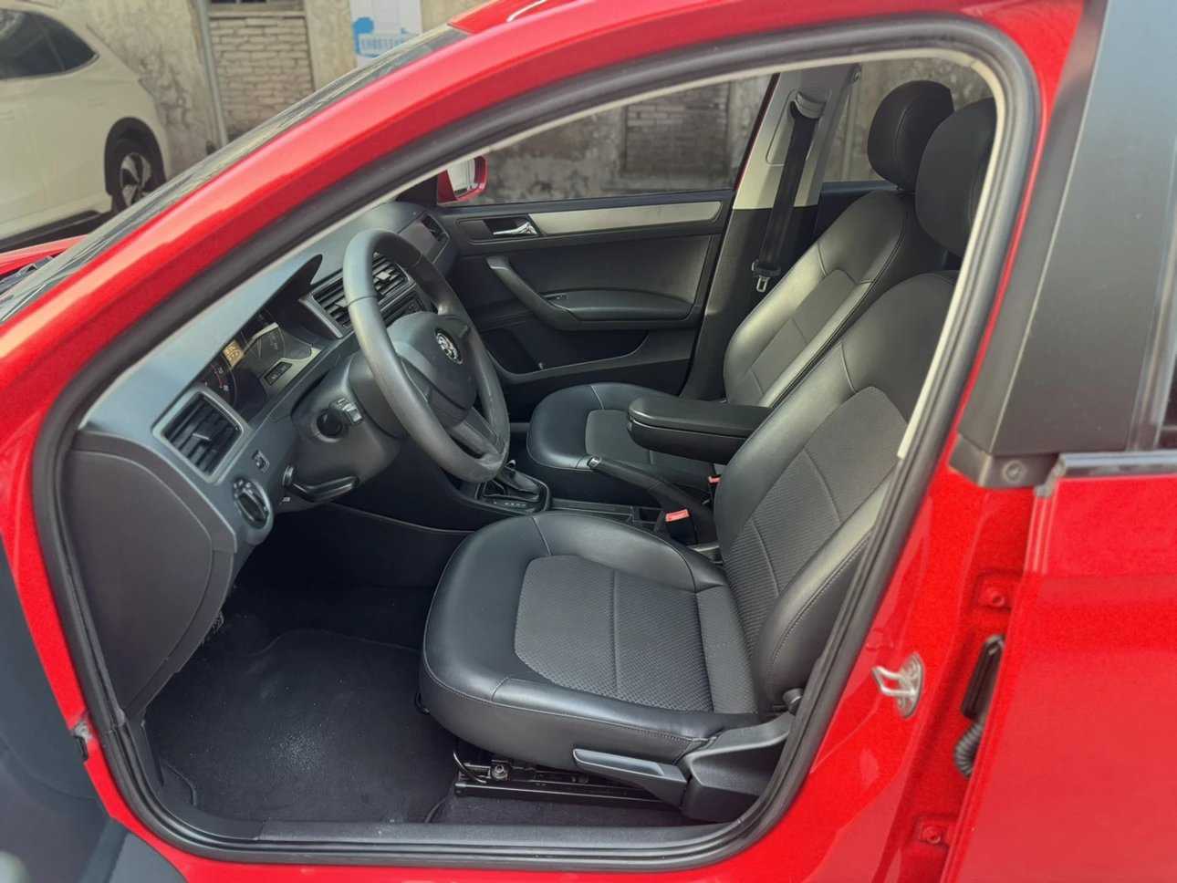 Skoda Rapid Spaceback 2015 car image #4