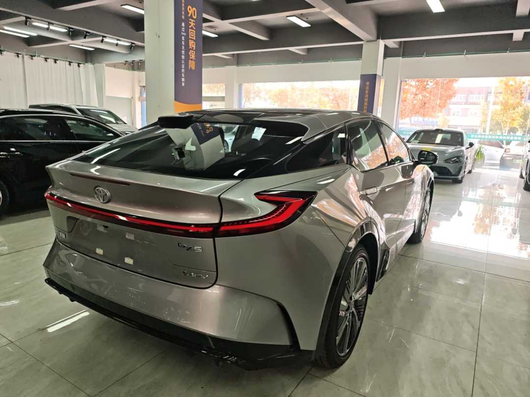 Toyota bZ5 2025 #4 Toyota bZ5 2025 imagen de coche #4