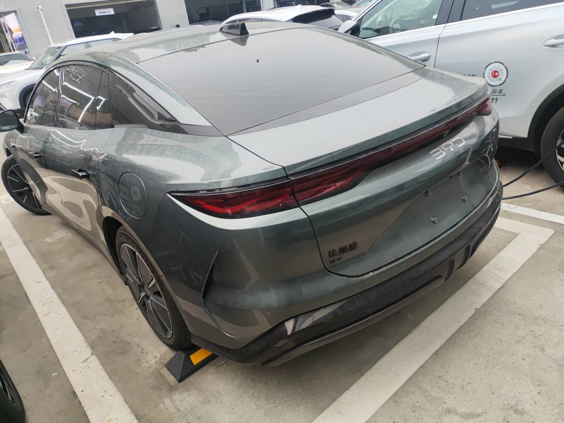 BYD HanL 2025 car image #4