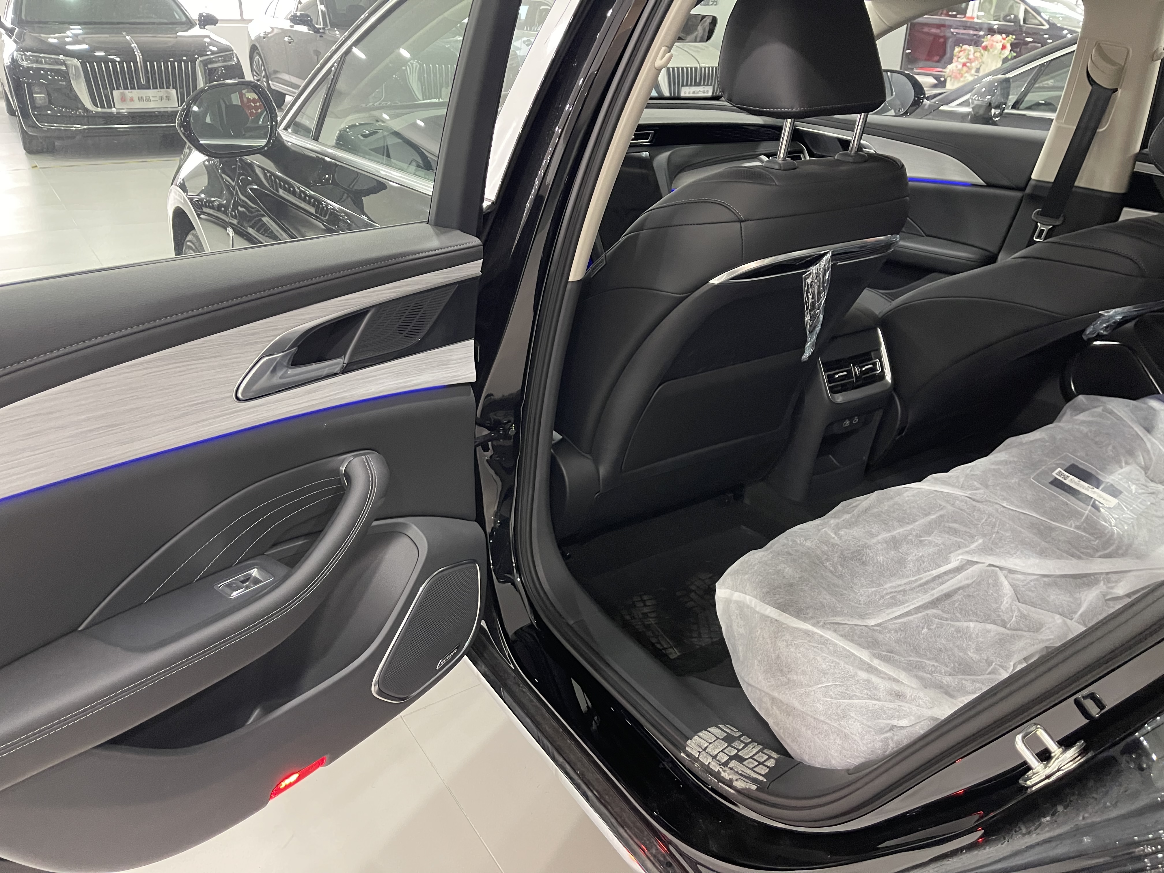 HongQi H5 PHEV 2025 #4 HongQi H5 PHEV 2025 car image #4