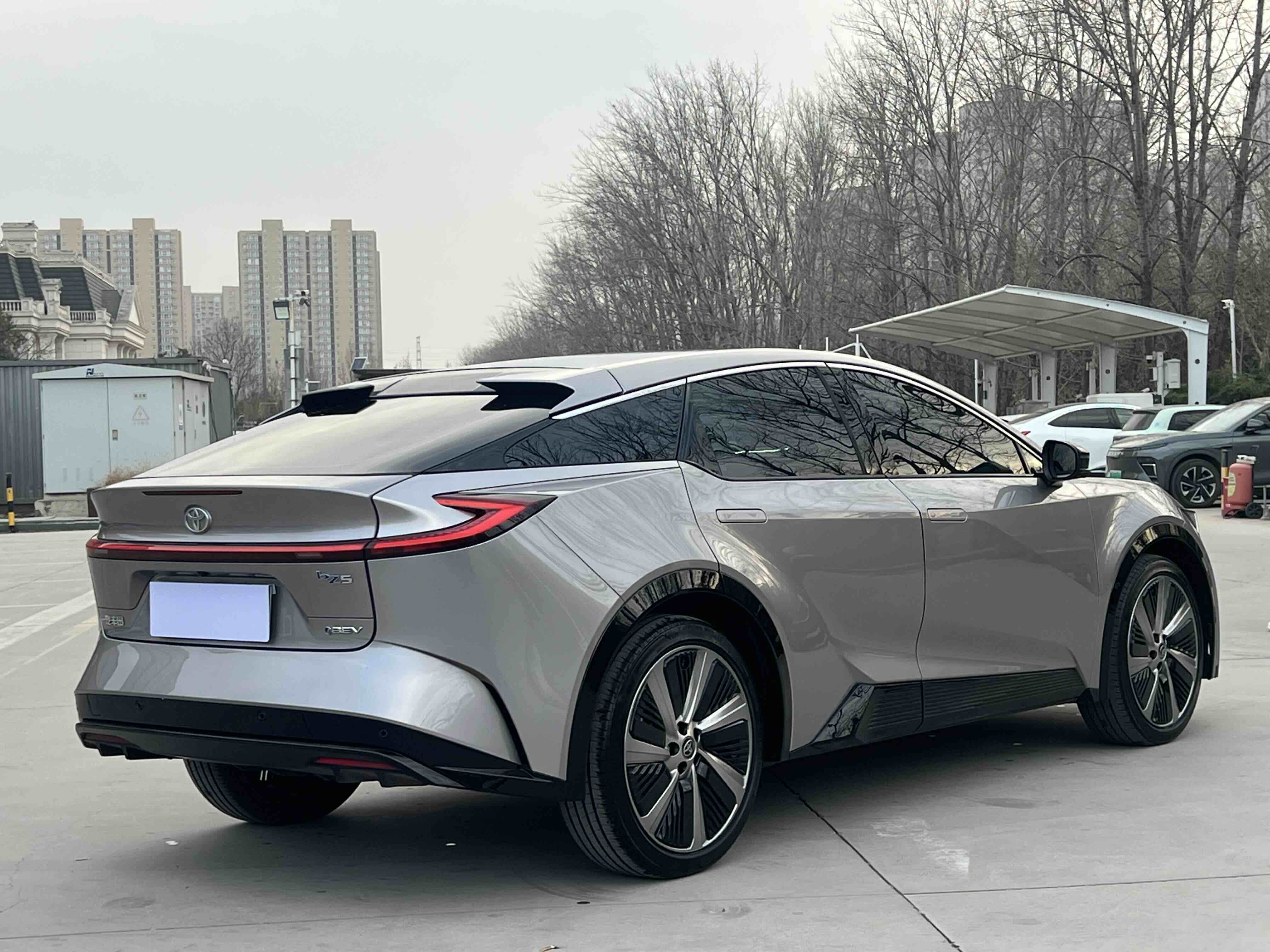 Toyota bZ5 2025 car image #4