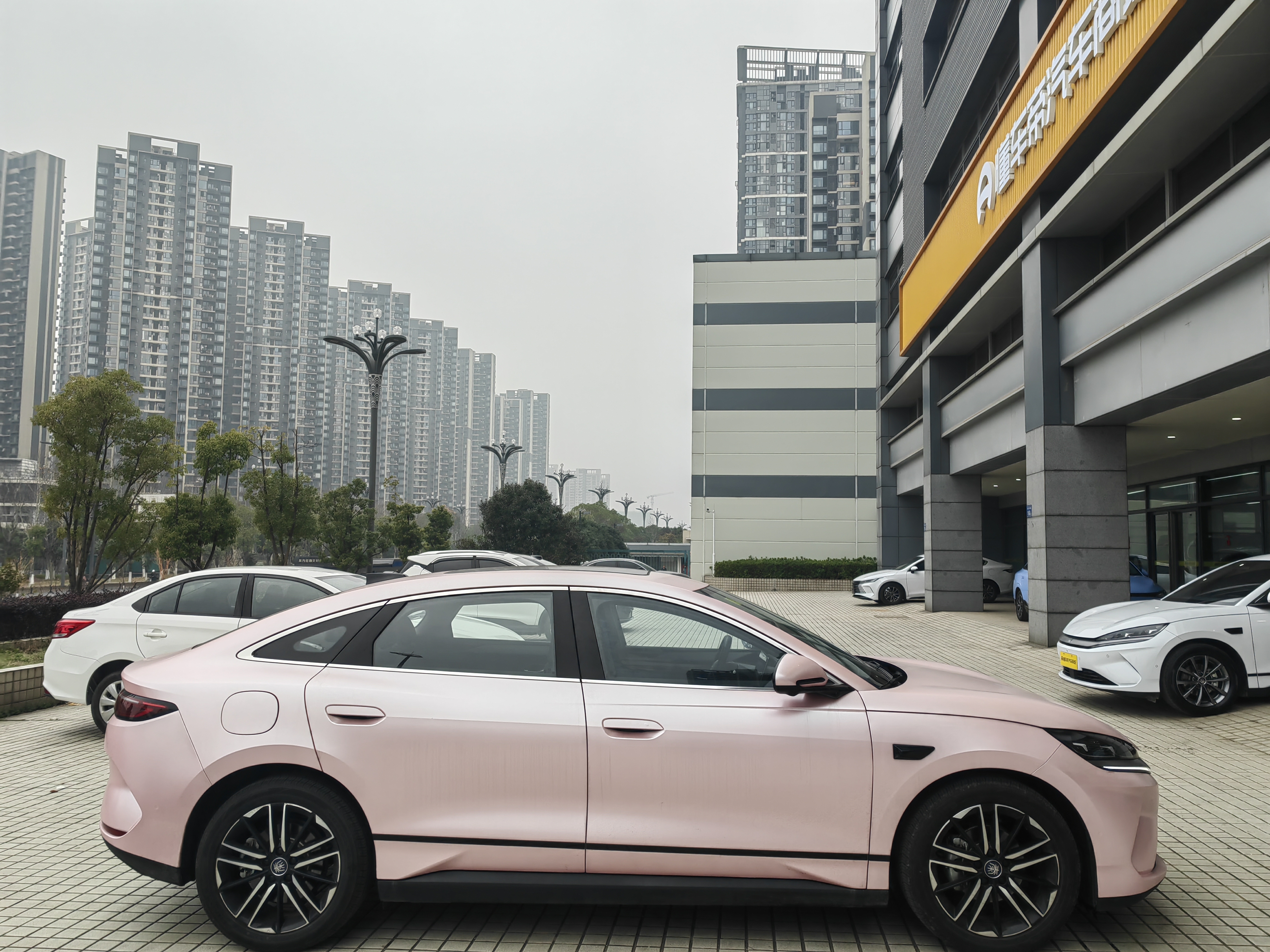 BYD Qin L 2025 #4 BYD Qin L 2025 car image #4