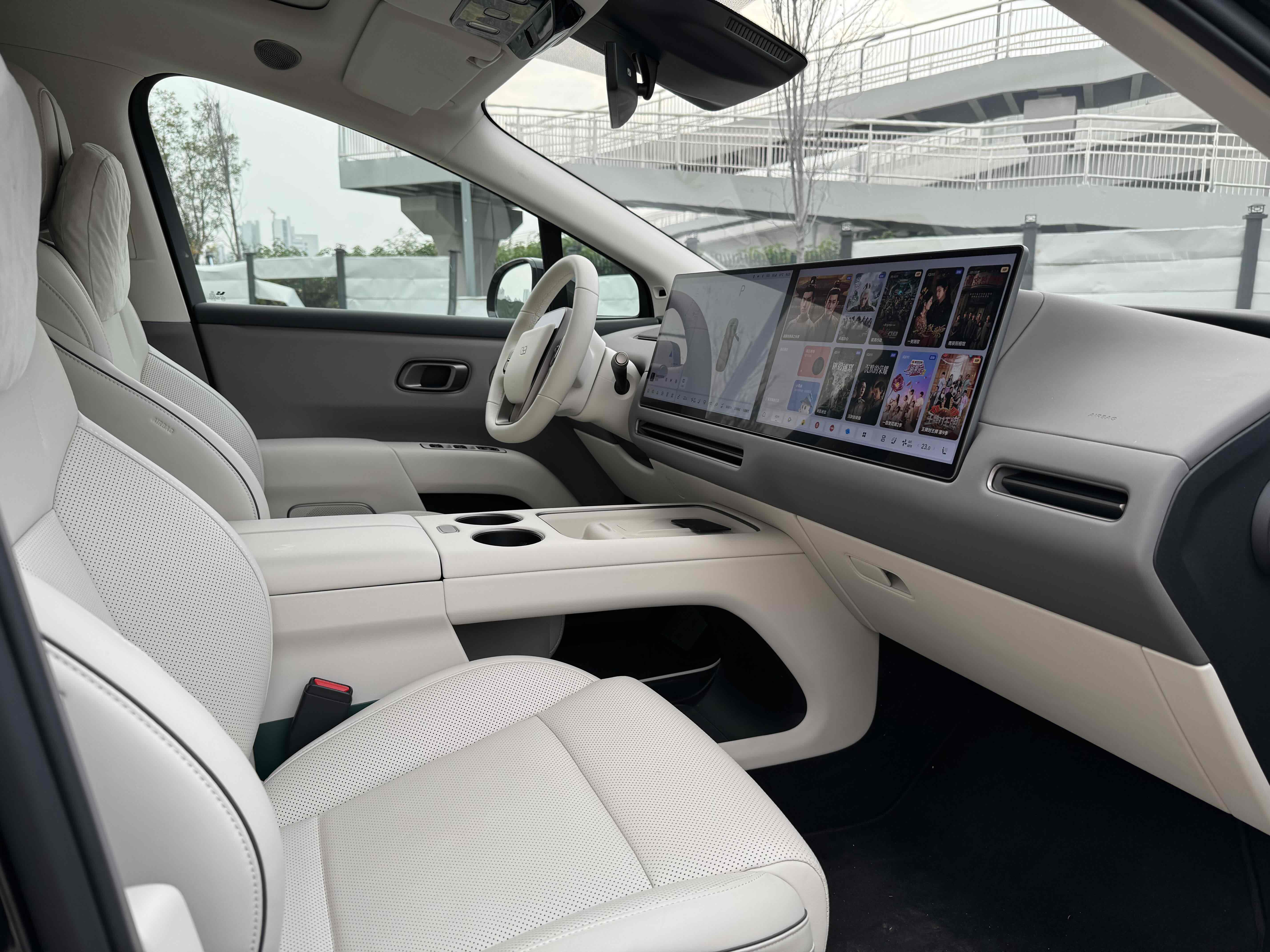 理想汽车 理想i6 2025 汽车图片 #4