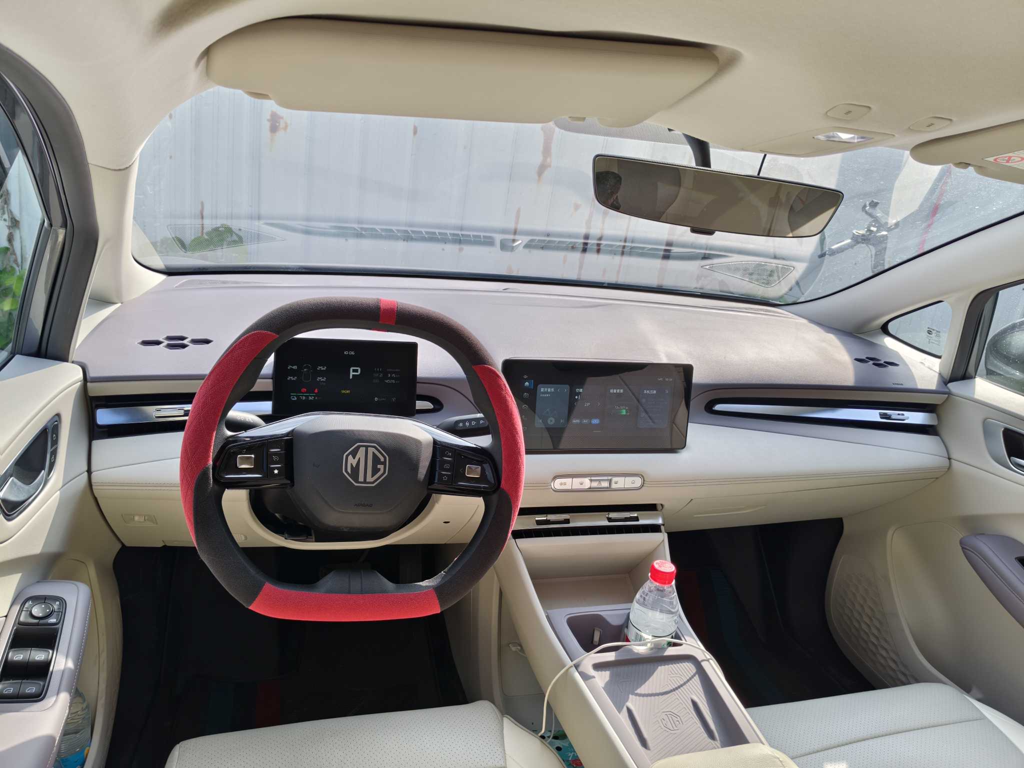 MG 4 EV 2025 immagine di auto #4