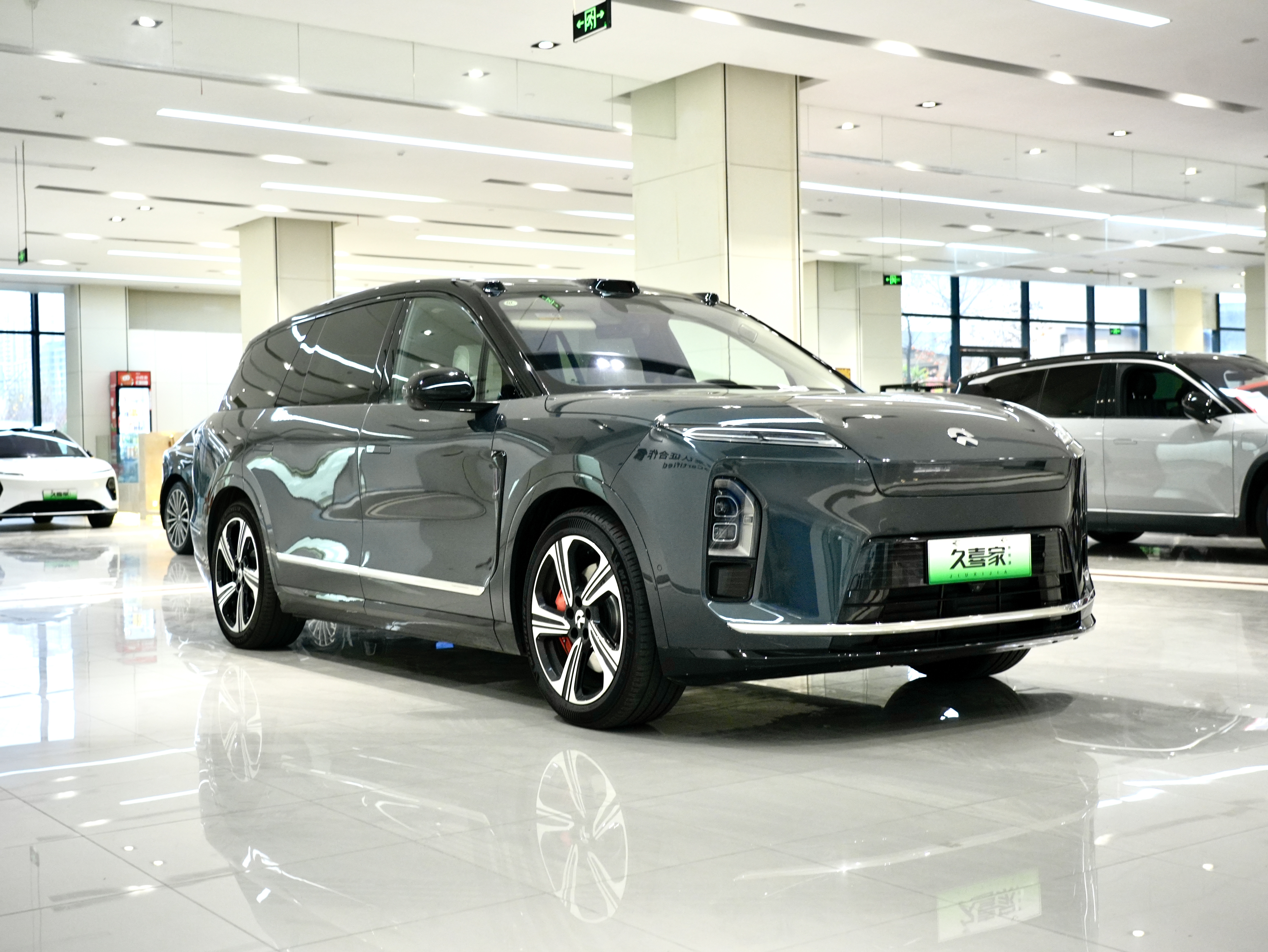 NIO ES8 2025 #4 NIO ES8 2025 car image #4