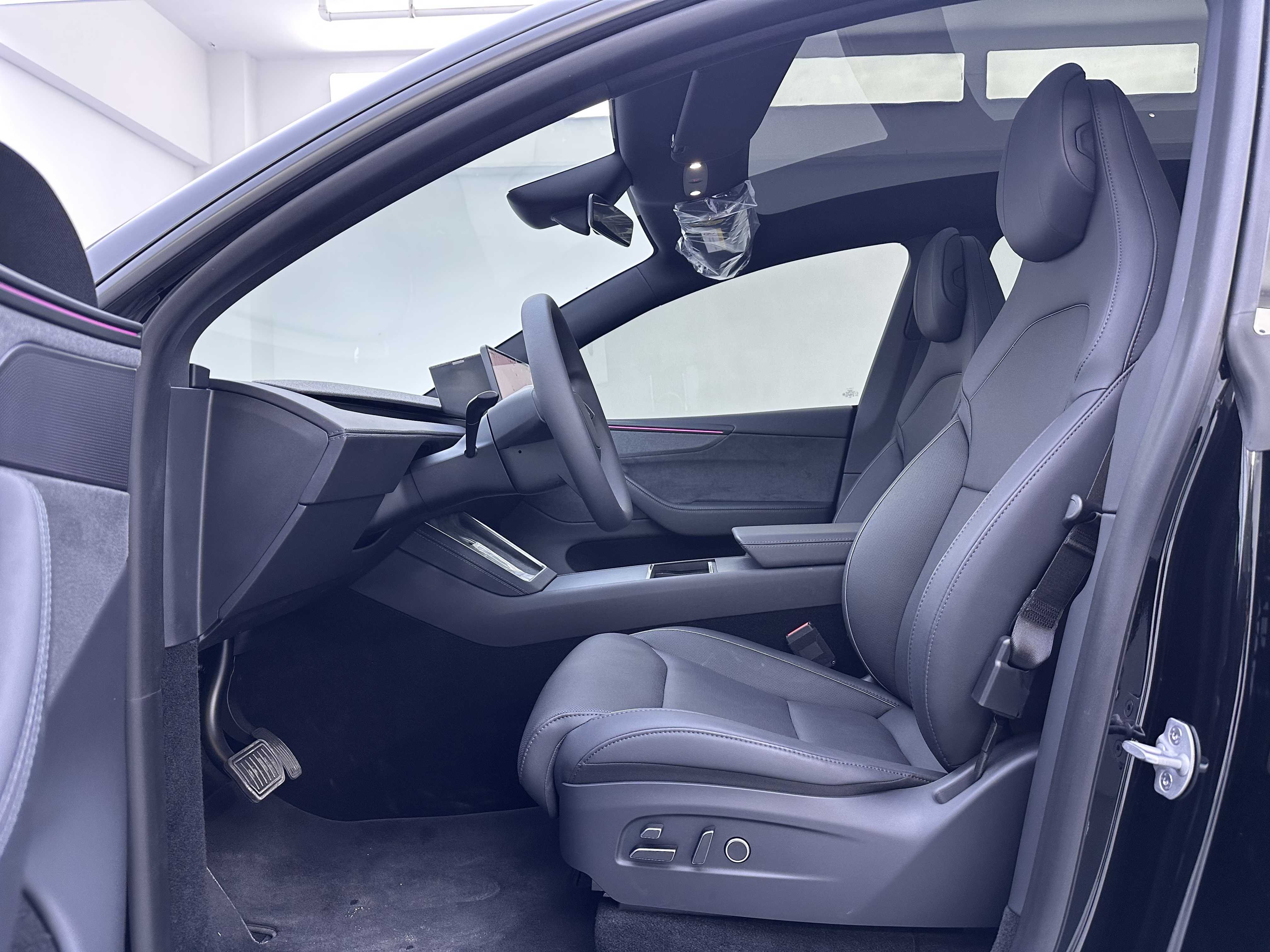 特斯拉 Model Y L 2025 汽车图片 #4