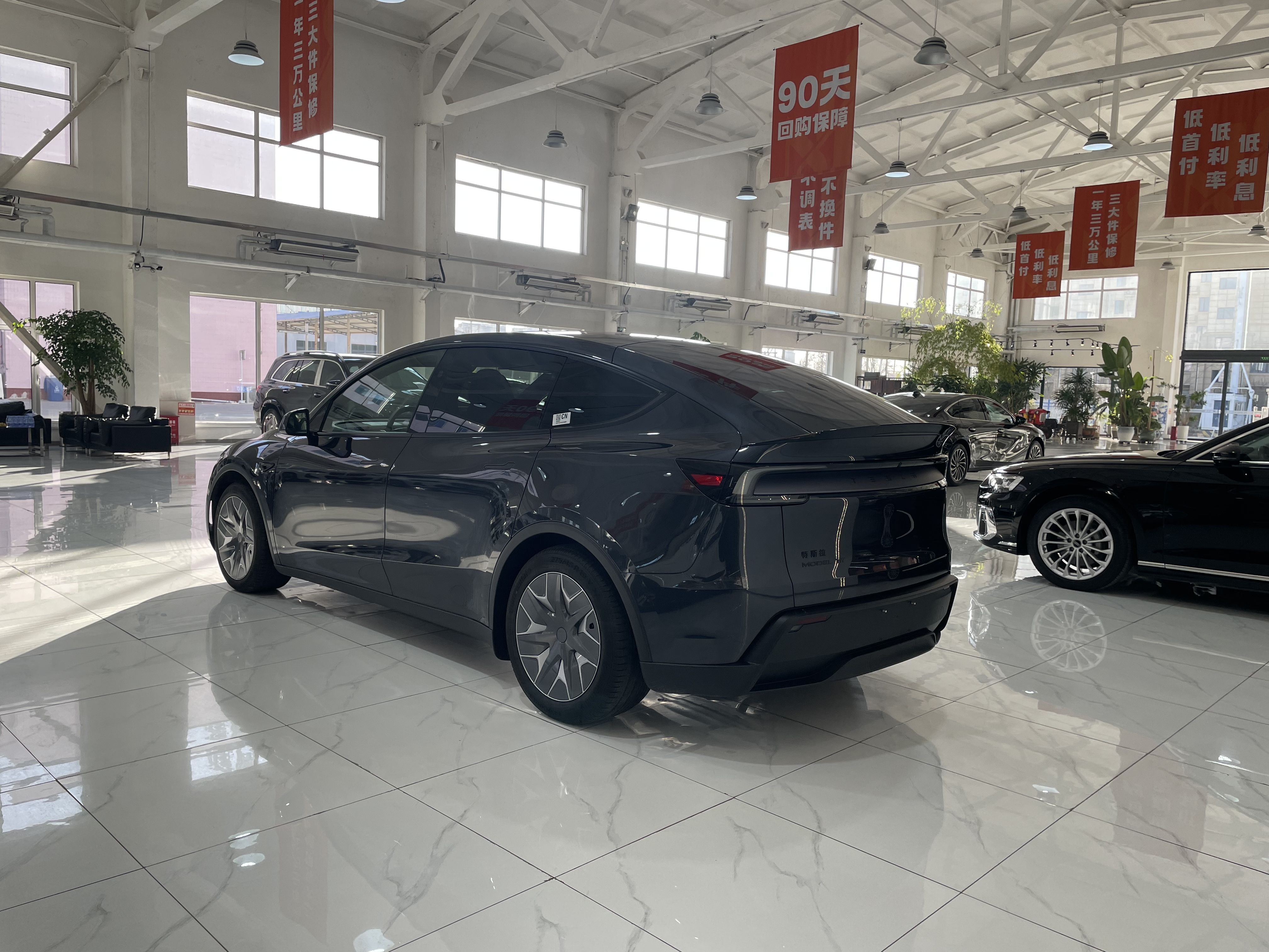 特斯拉 Model Y L 2025 汽车图片 #4