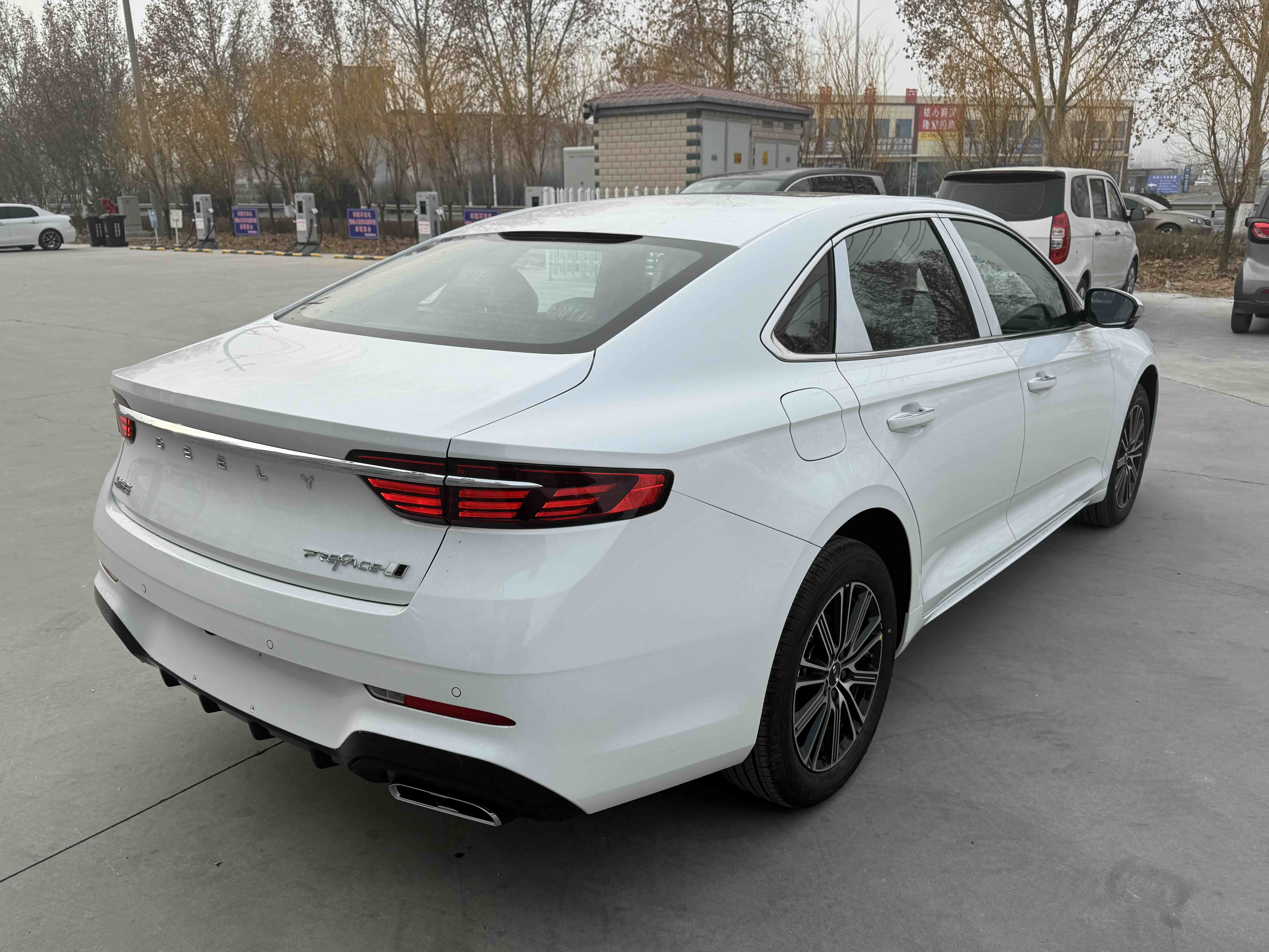 GEELY Preface 2026 car image #4