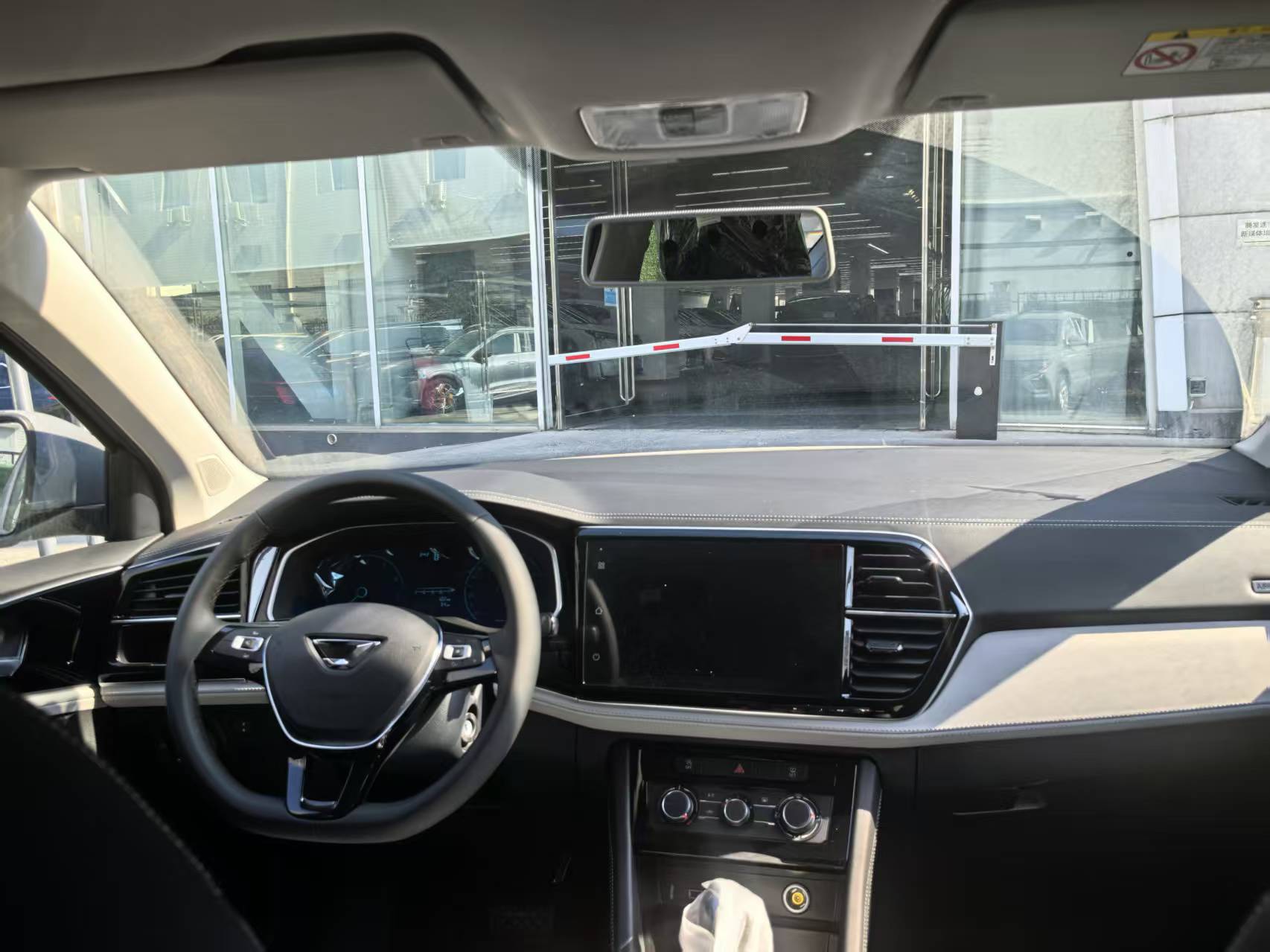 VS5 2026 car image #4