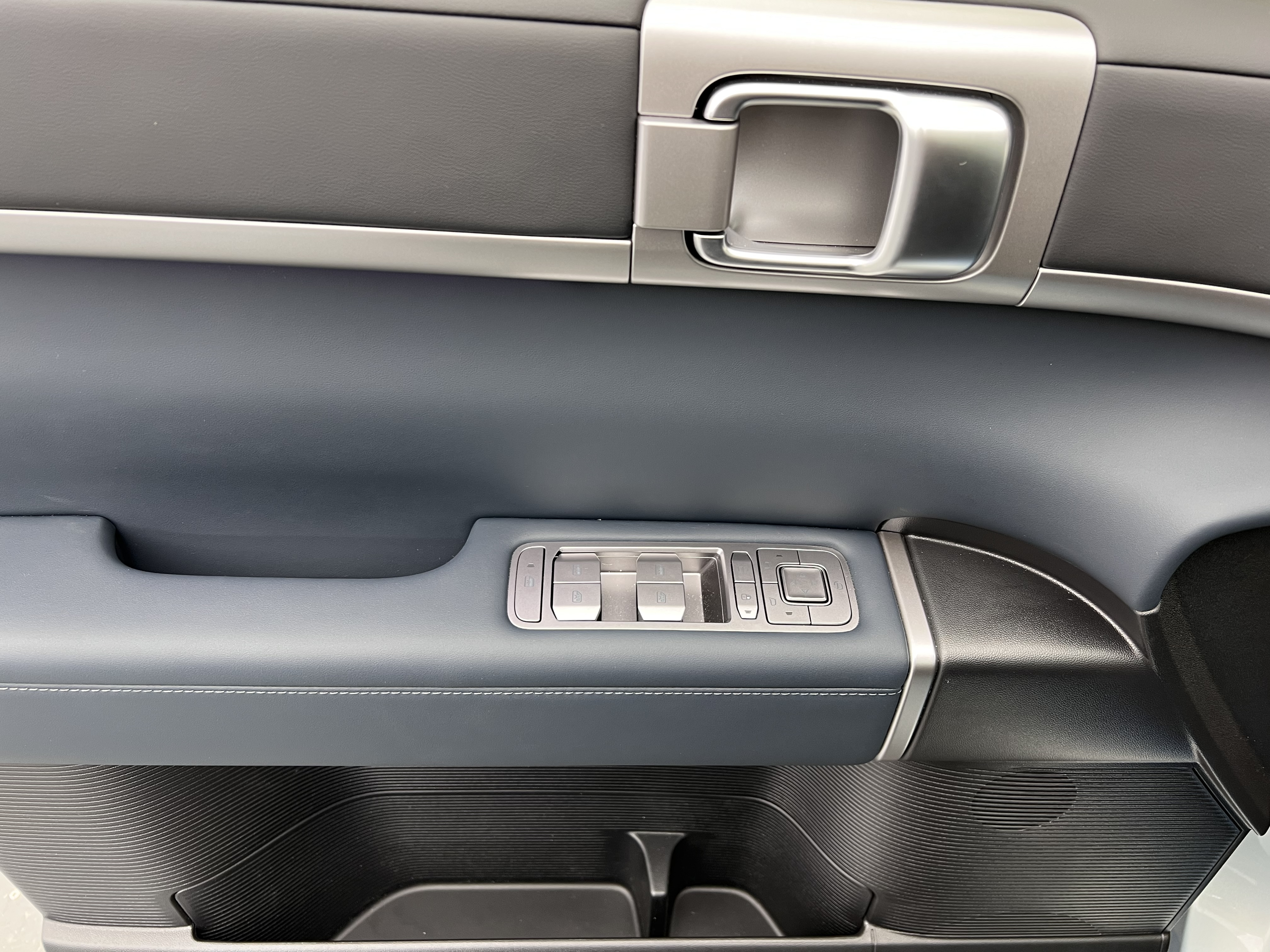 FangChengBao Tiger 7 2026 car image #4