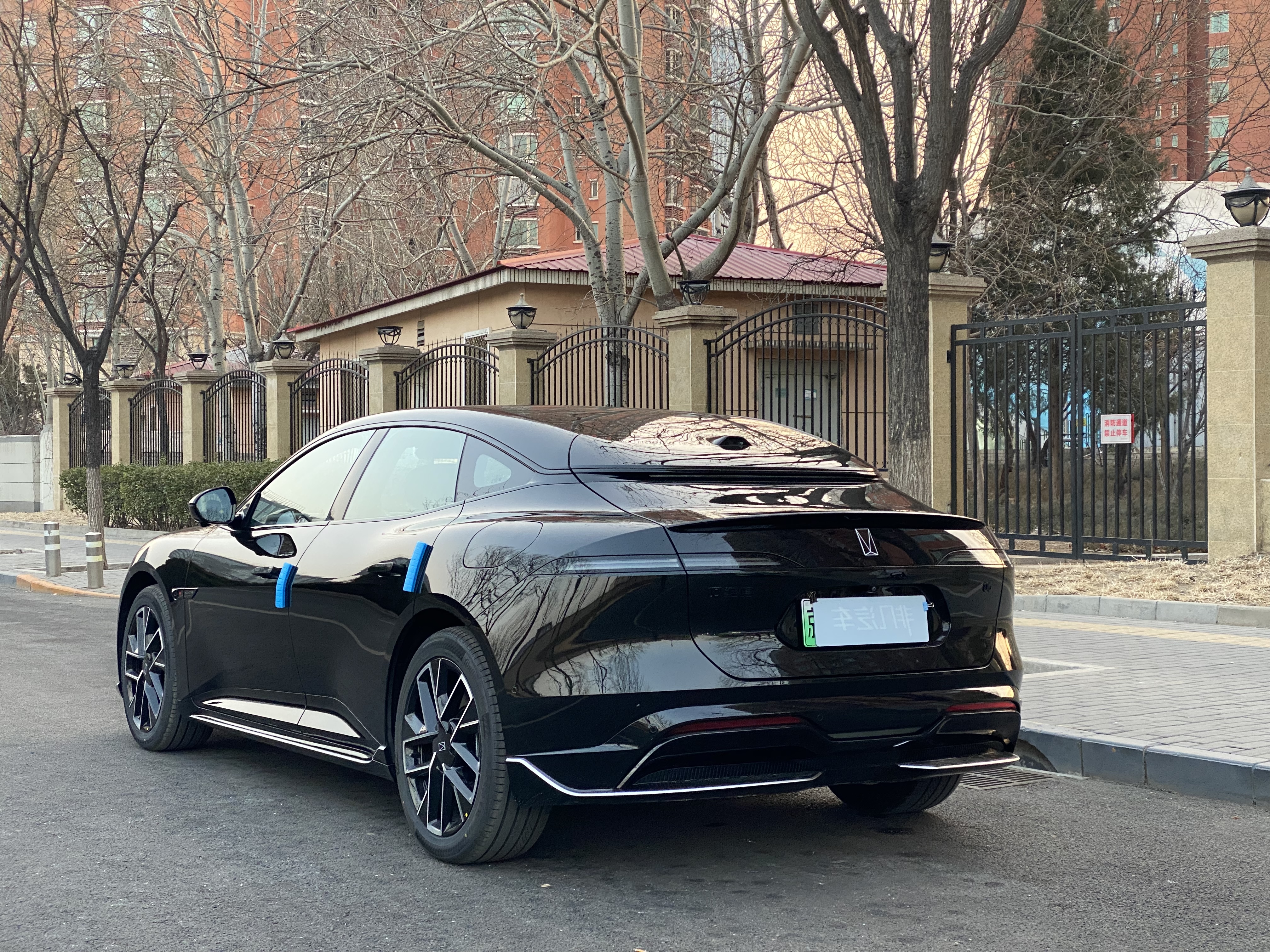 Avatr 06 2026 car image #4