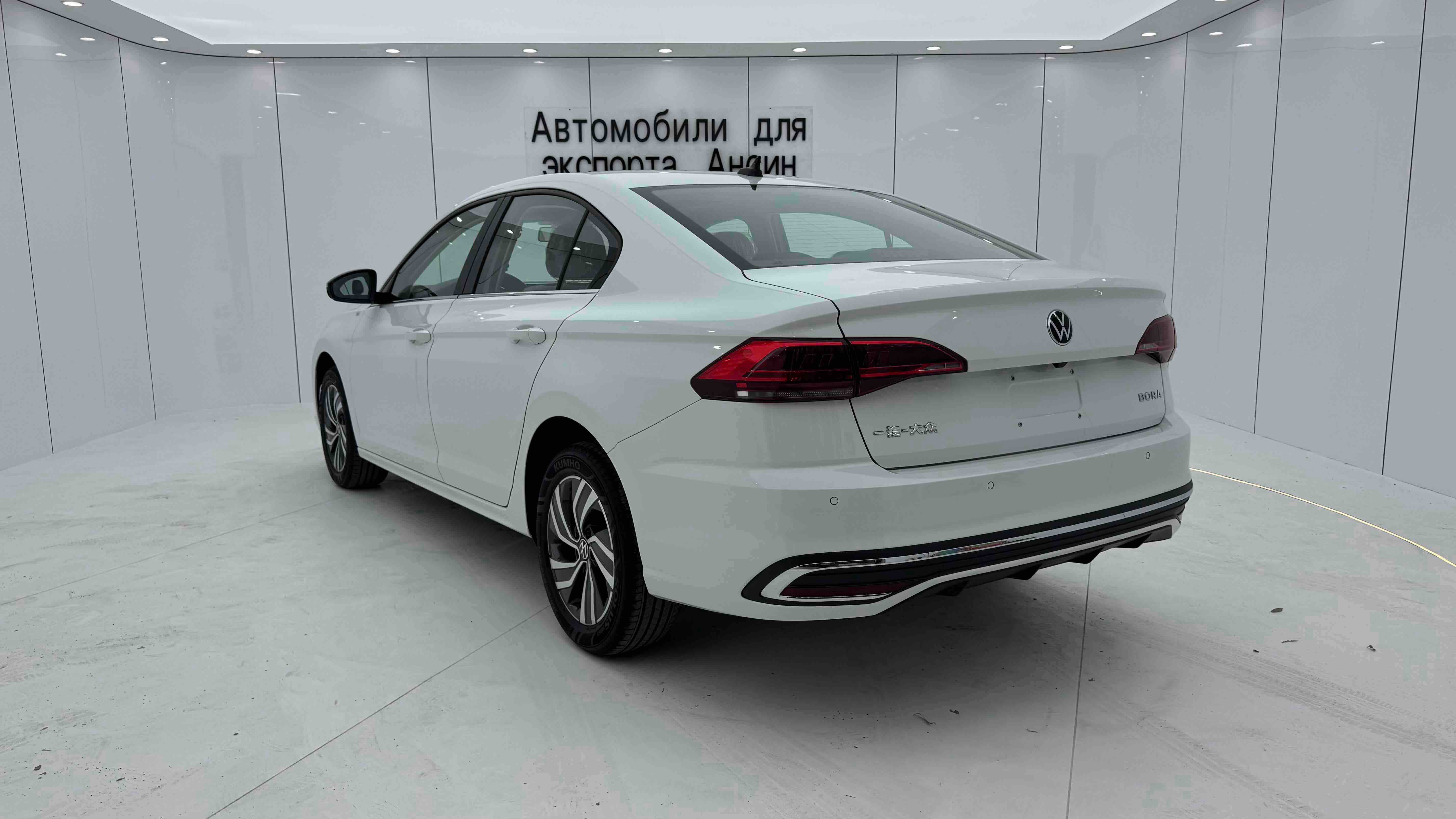 Volkswagen Bora 2026 car image #4
