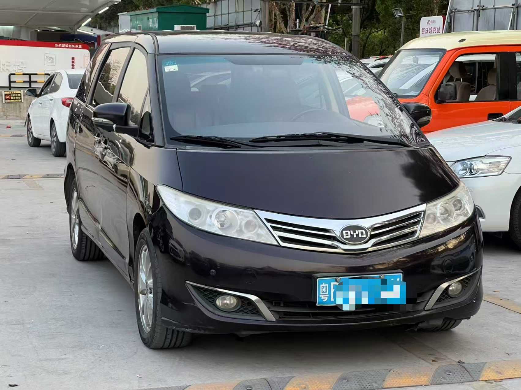 BYD M6 2016 #4 BYD M6 2016 car image #4