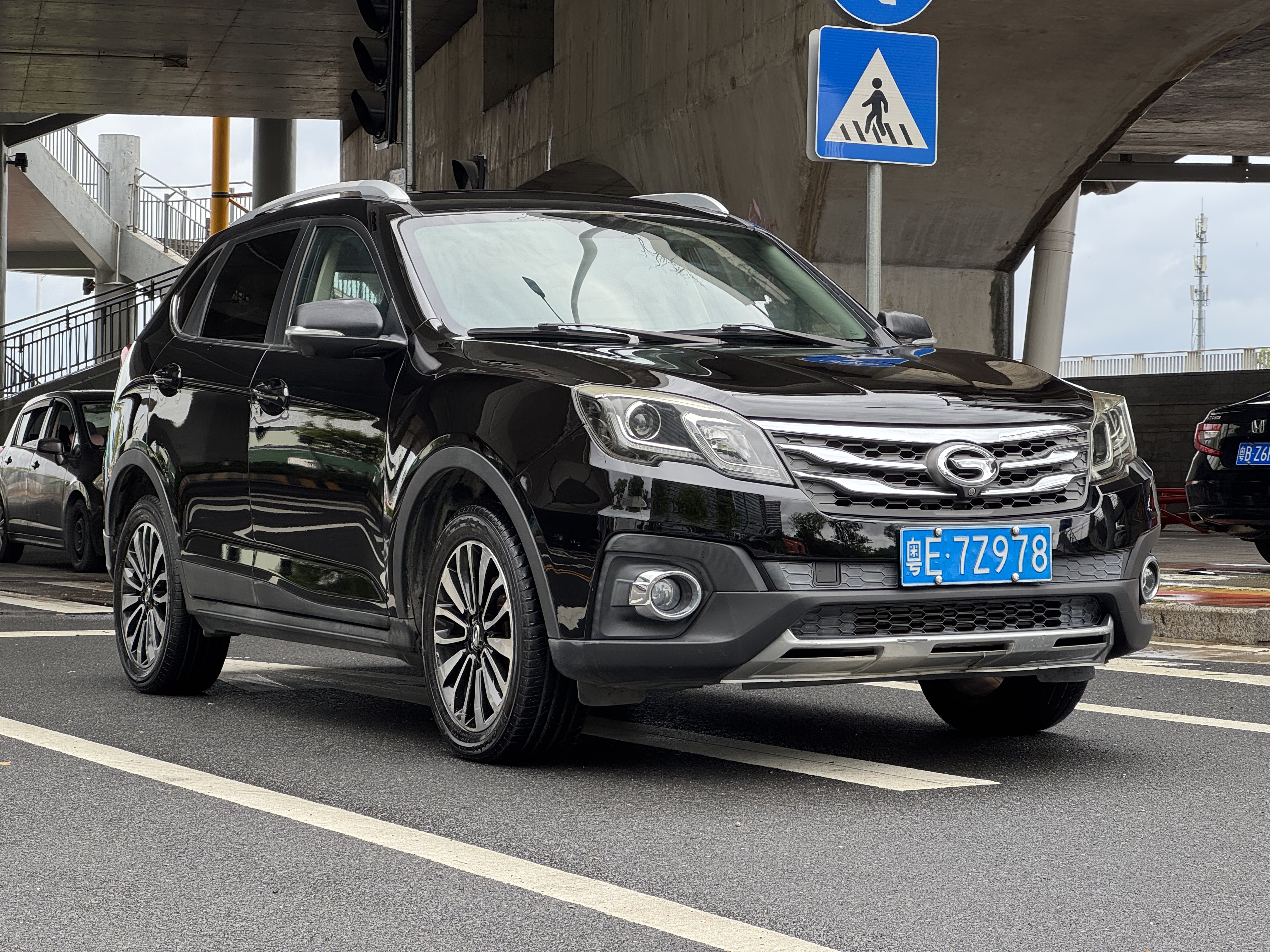 GAC Trumpchi GS5 Super 2016 car image #4