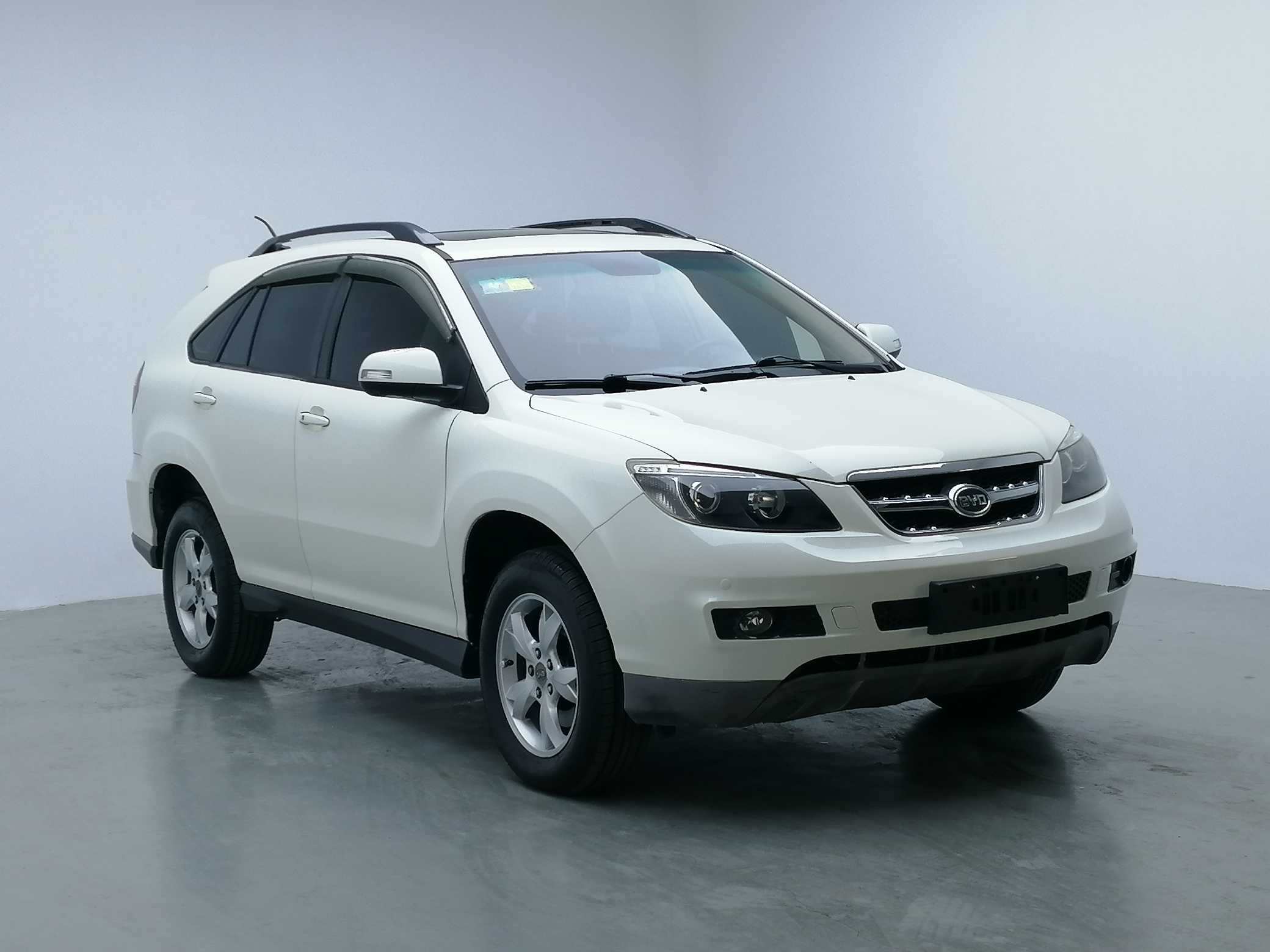 BYD S6 2013 car image #4