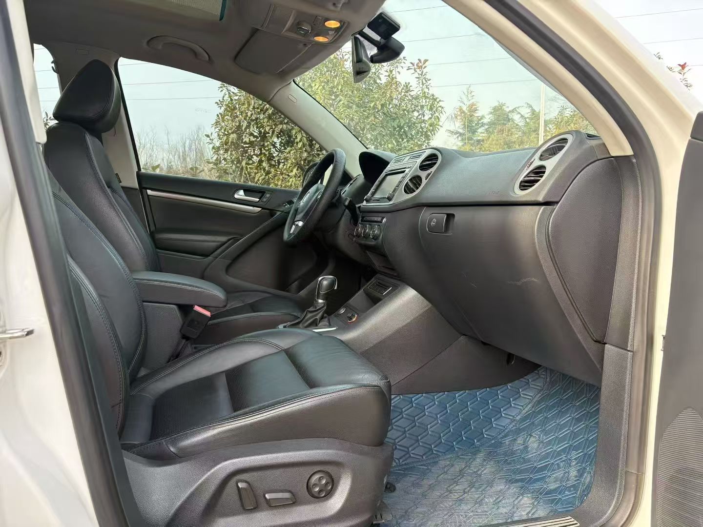 Volkswagen Tiguan 2015 #4 Volkswagen Tiguan 2015 car image #4