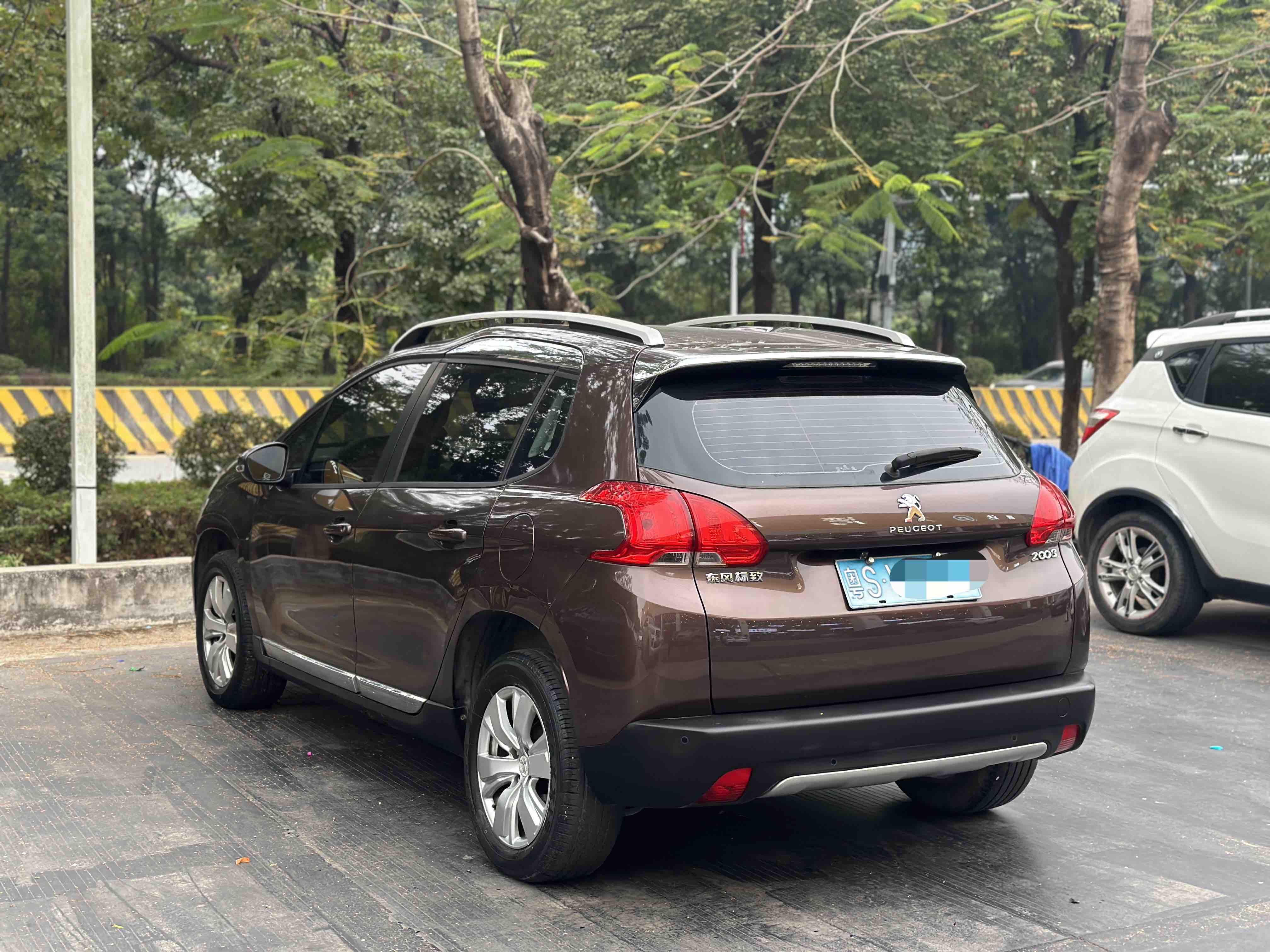 Peugeot 2008 2016 car image #4