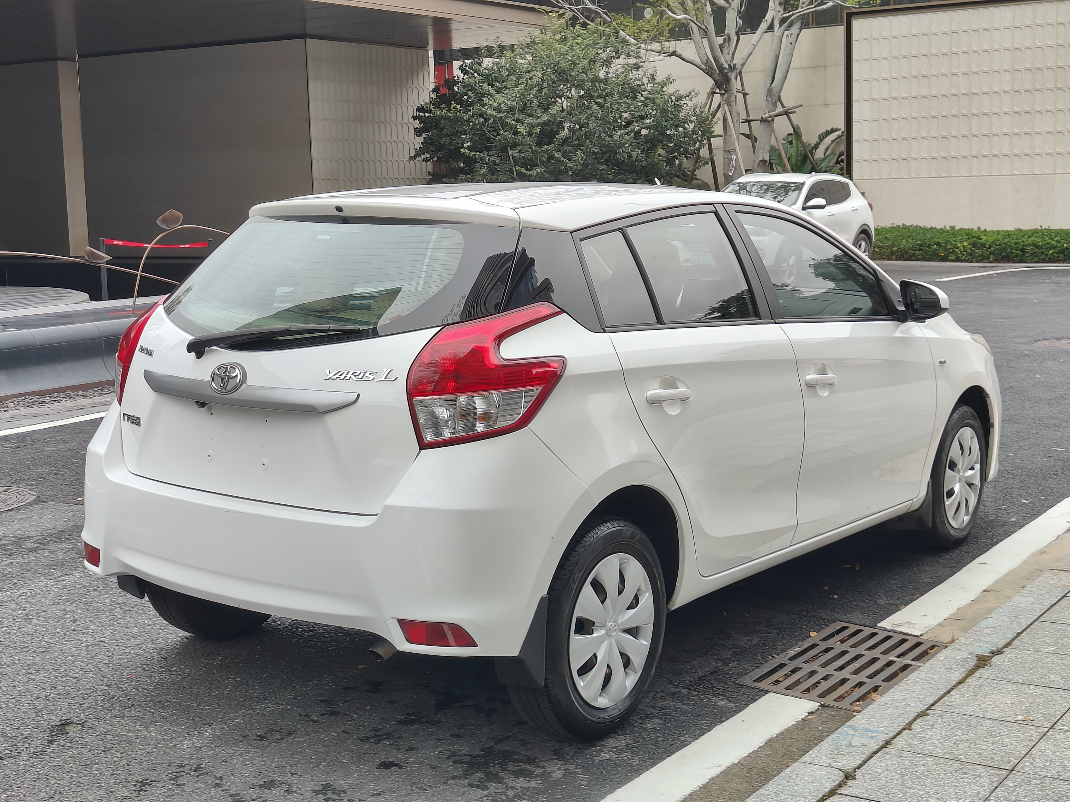 Yaris L Zhixuan 2015 #4 Yaris L Zhixuan 2015 car image #4