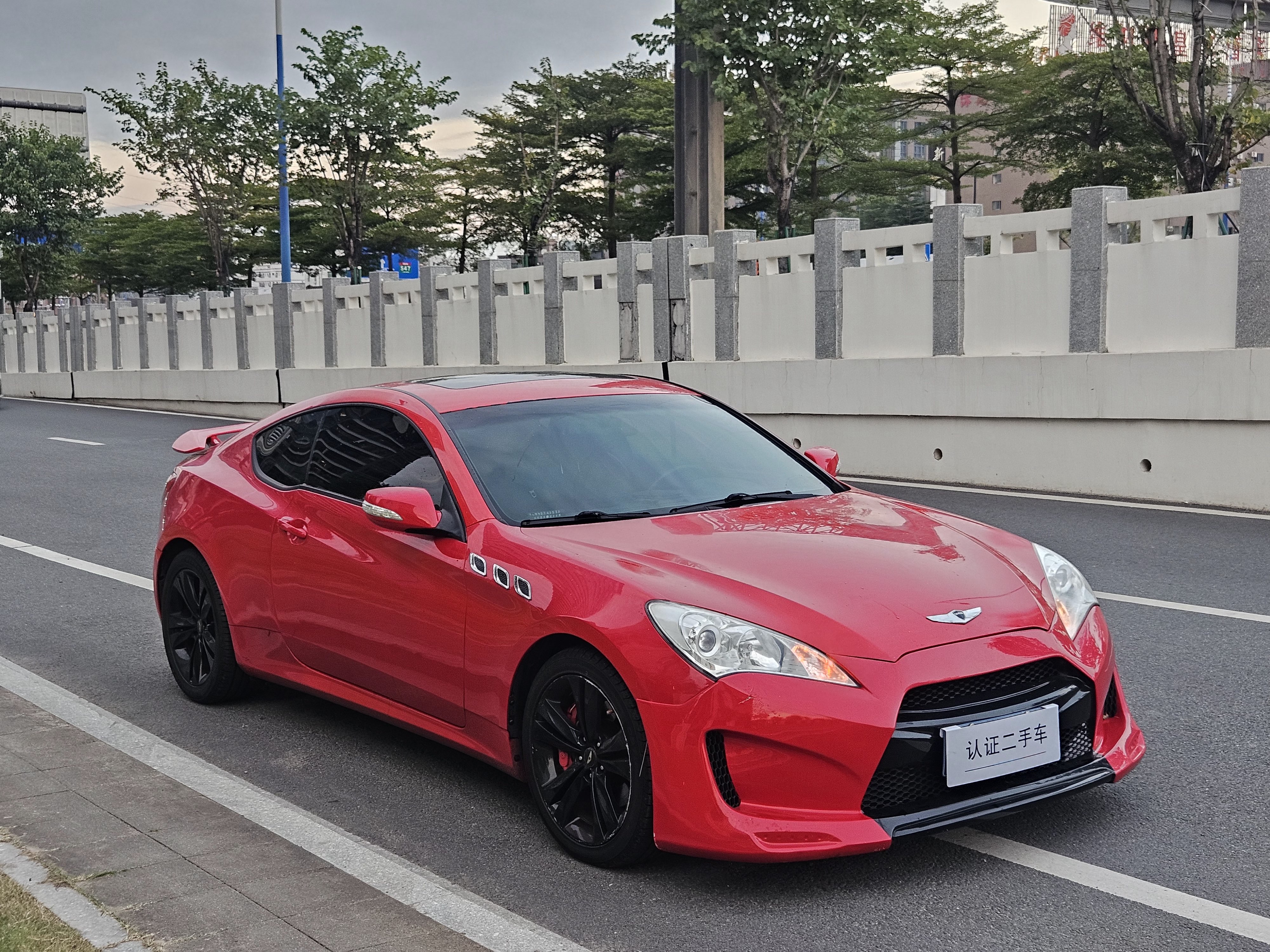 Hyundai Rohens-Coupe 2011 #4 Hyundai Rohens-Coupe 2011 car image #4