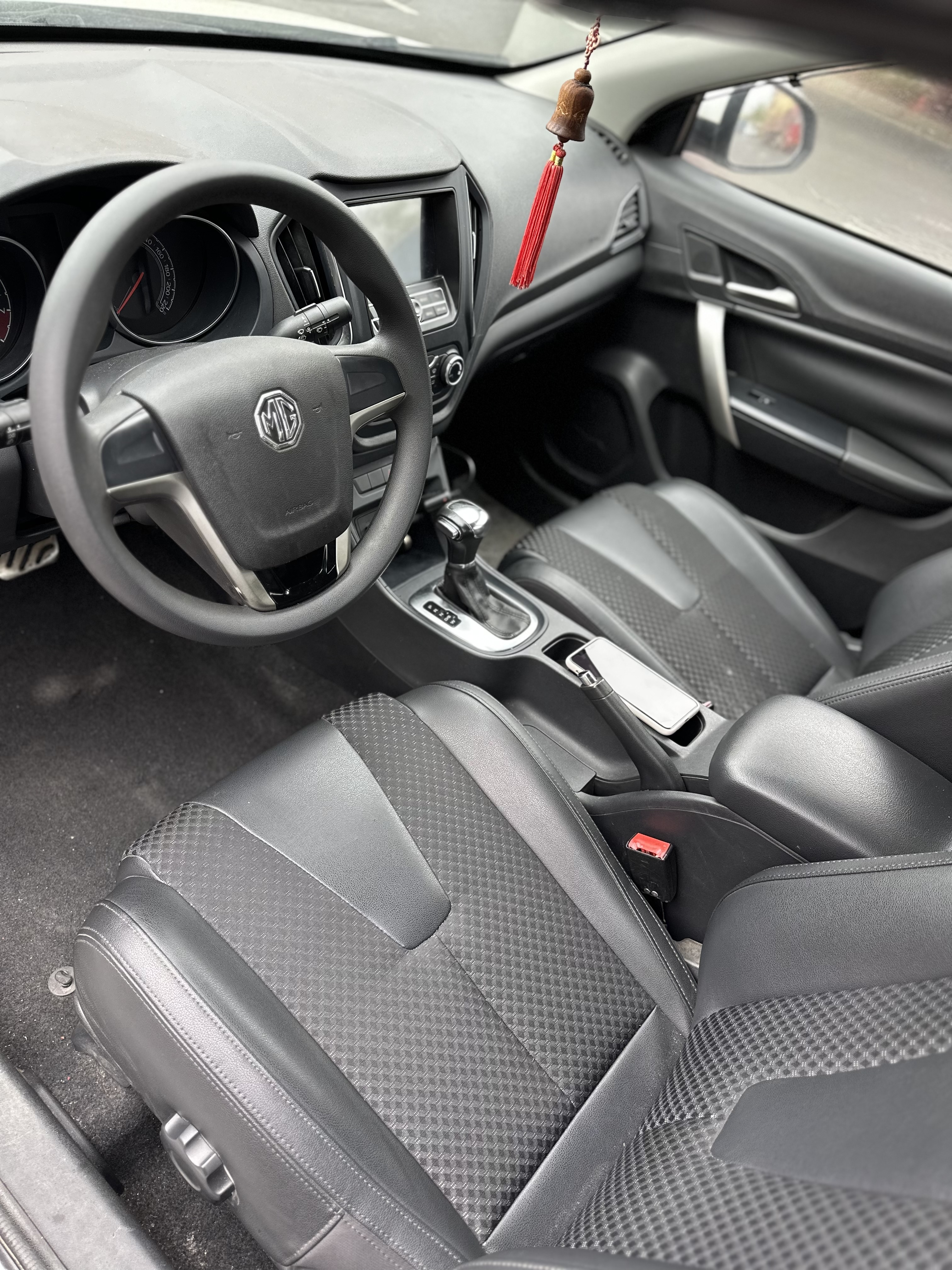 MG GT 2016 #4 MG GT 2016 car image #4