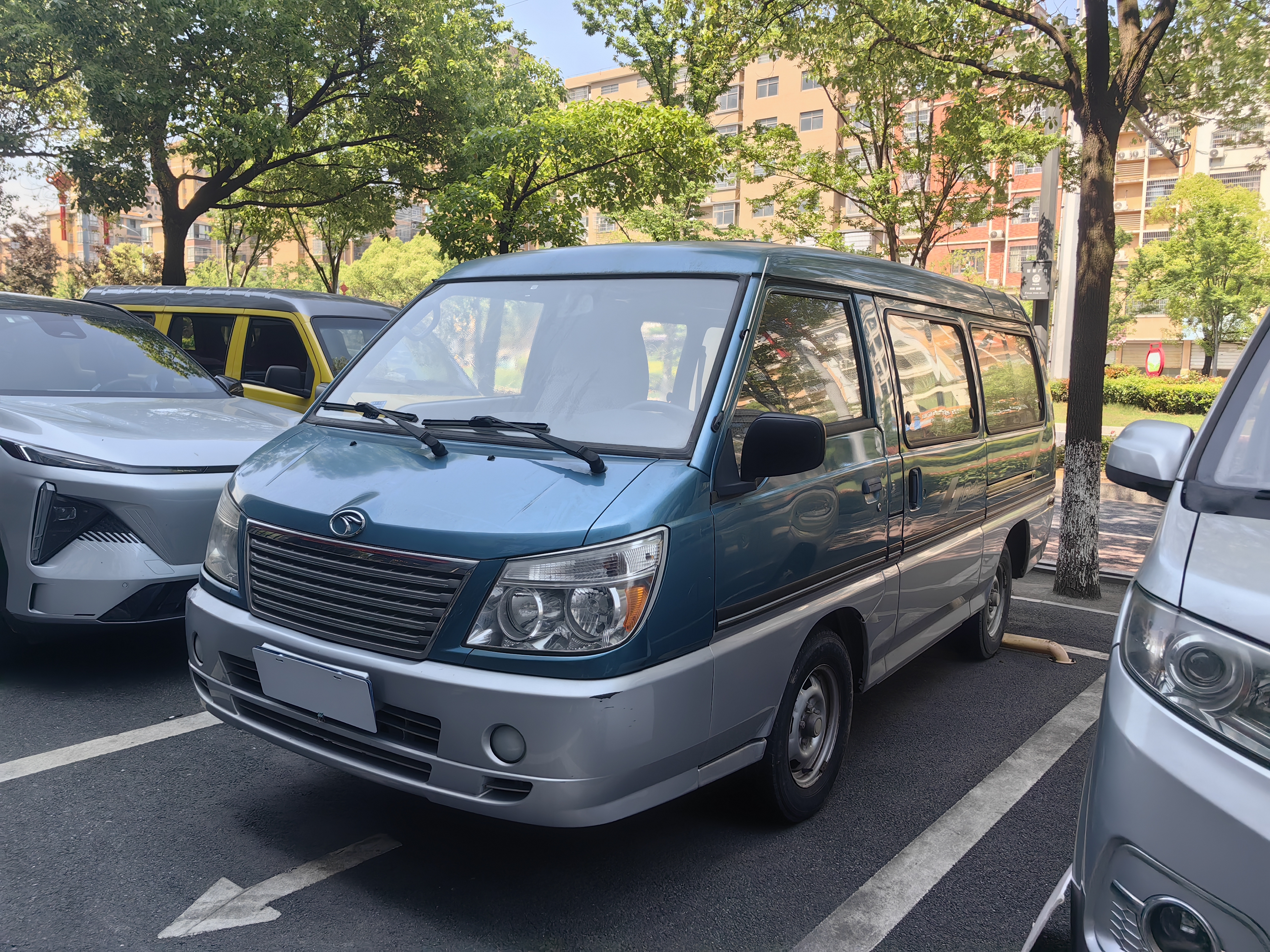 Soueast Delica 2013 car image #4