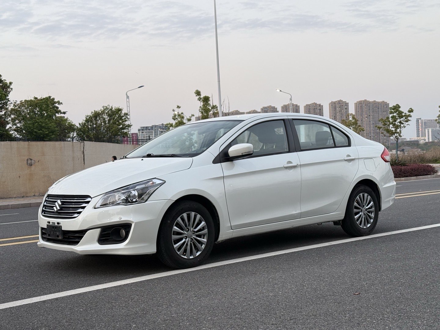 铃木 启悦 2016 汽车图片 #4