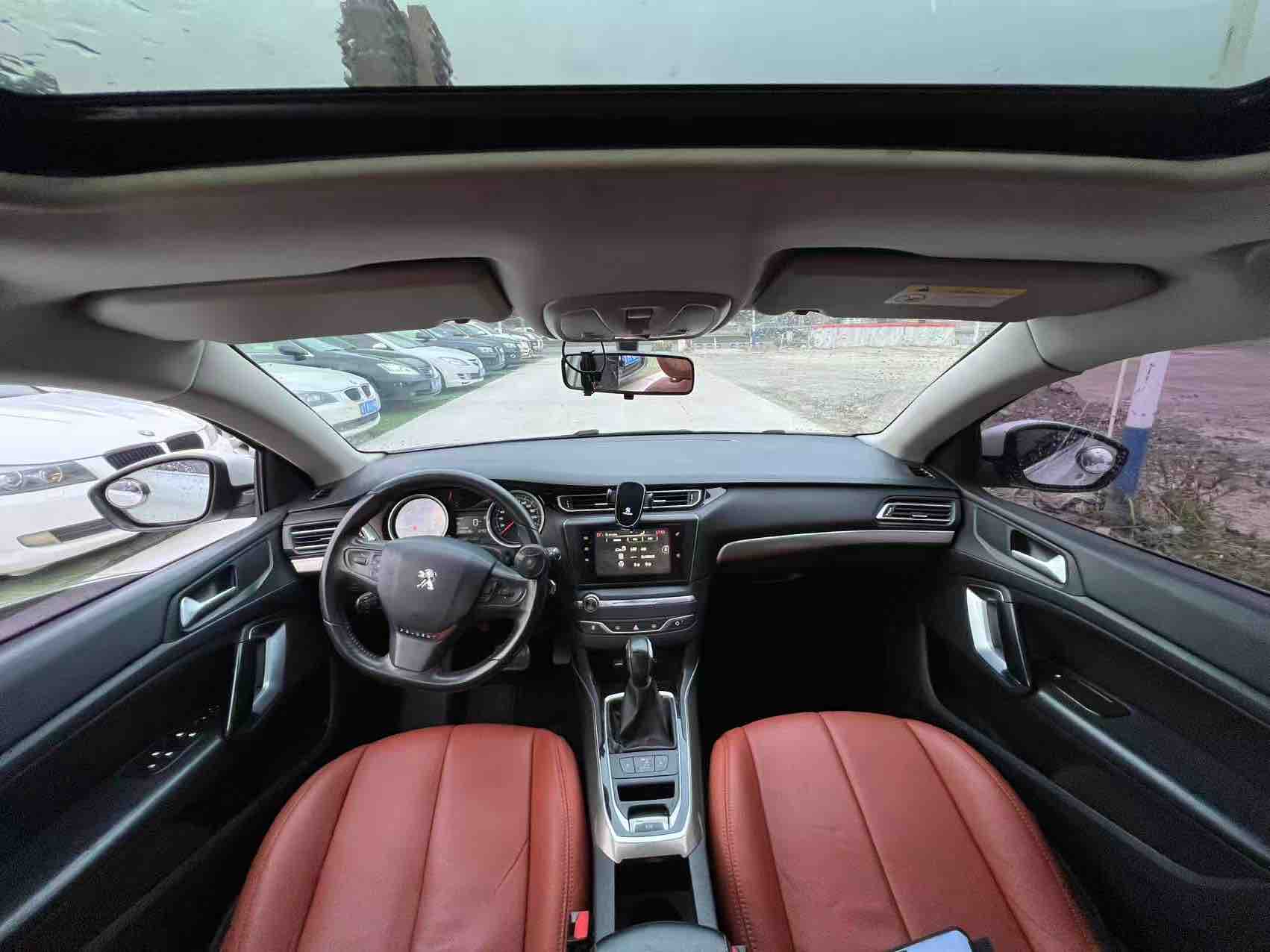 Peugeot 408 2015 immagine di auto #4
