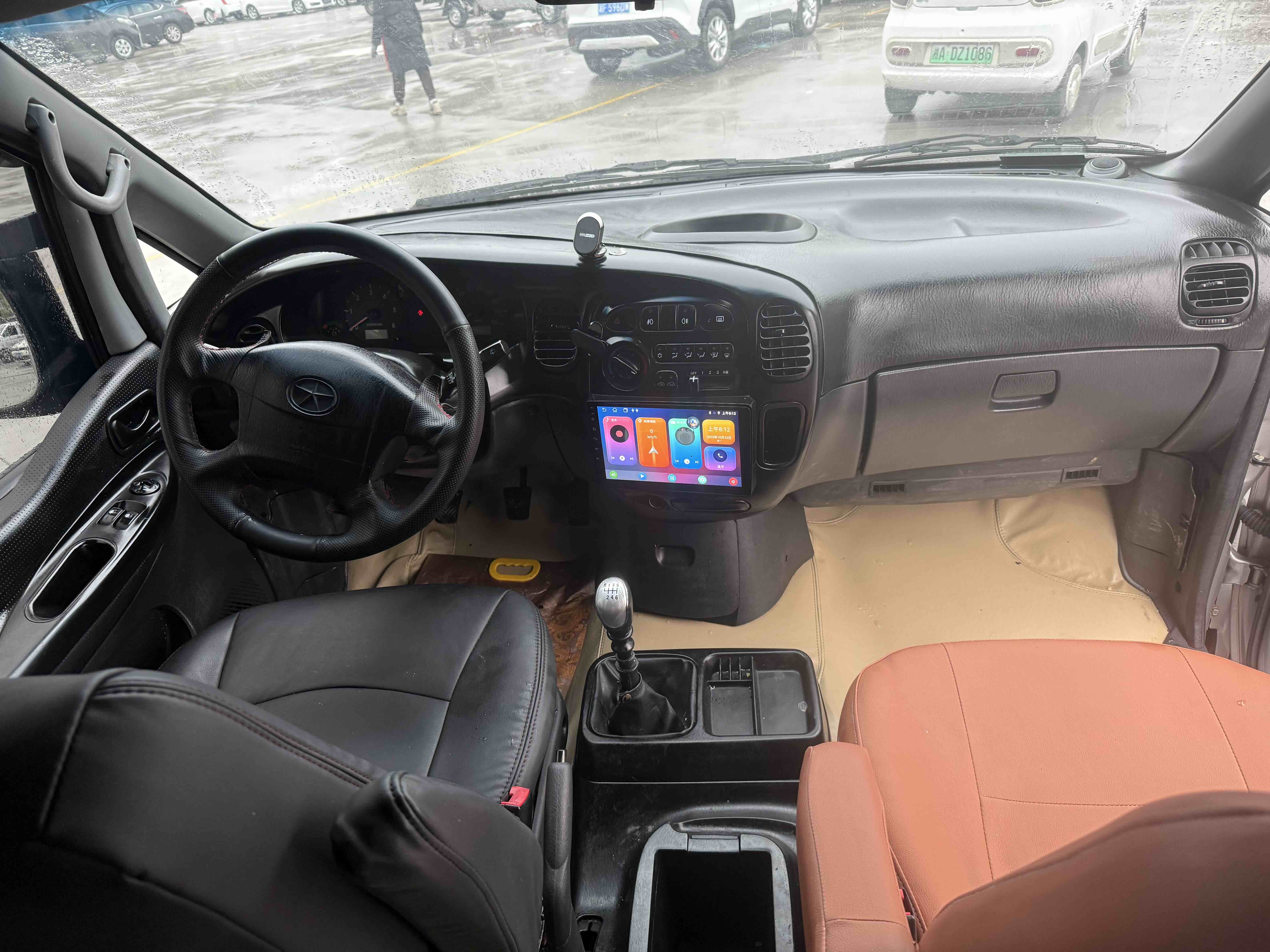 JAC 2015 #4 JAC 2015 car image #4
