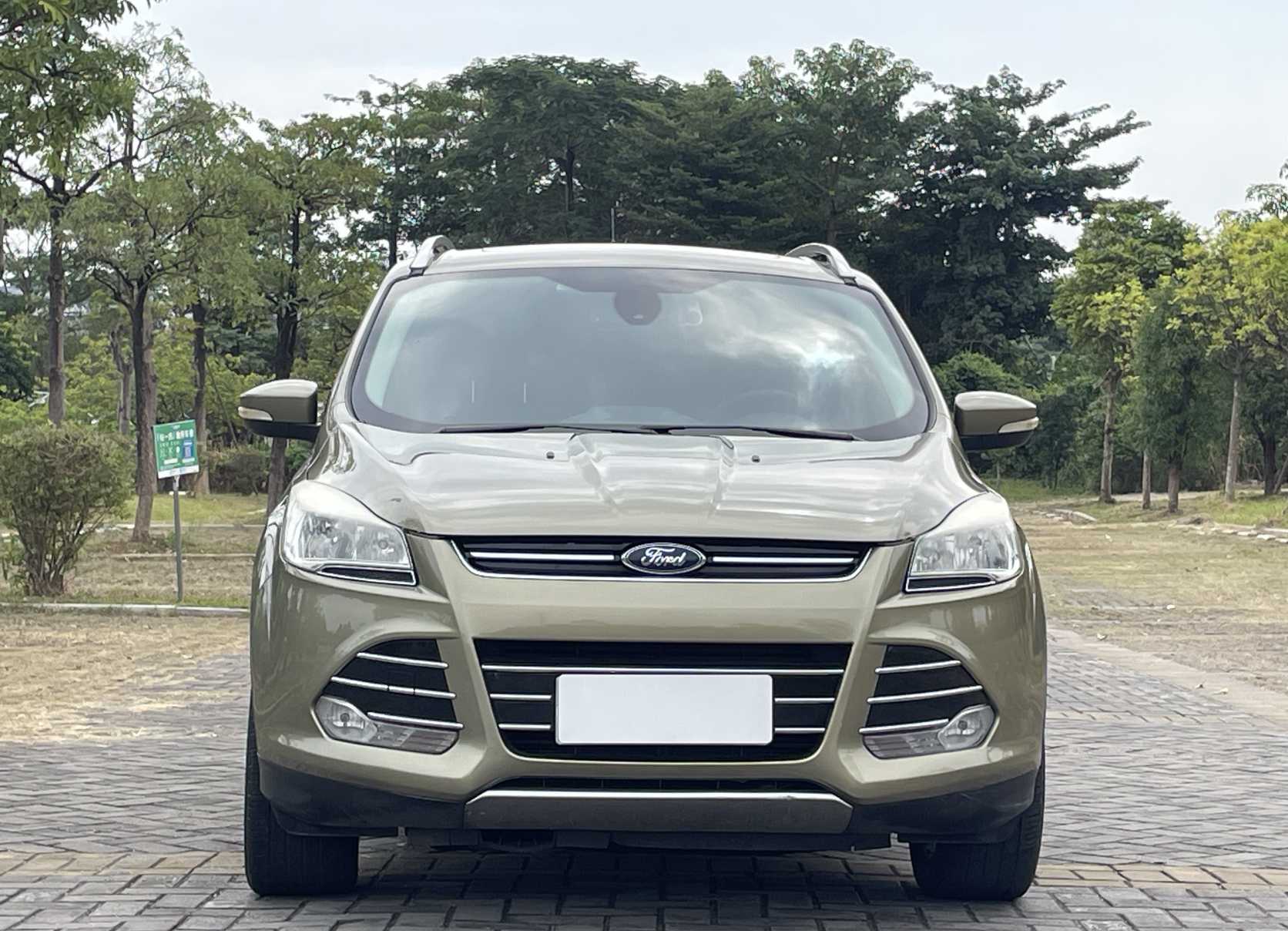 Ford Kuga 2015 #4 Ford Kuga 2015 car image #4