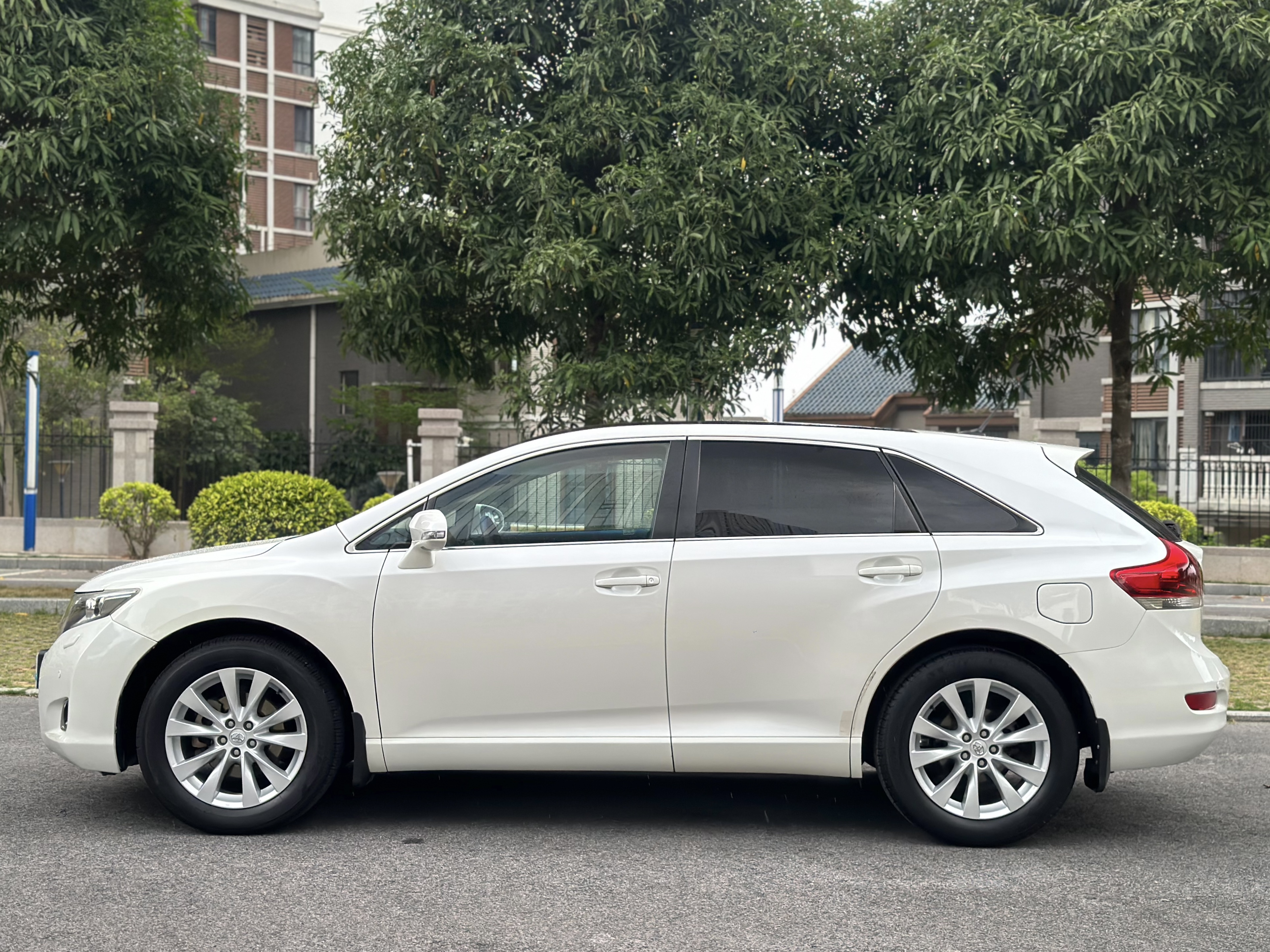 Toyota 2014 car image #4