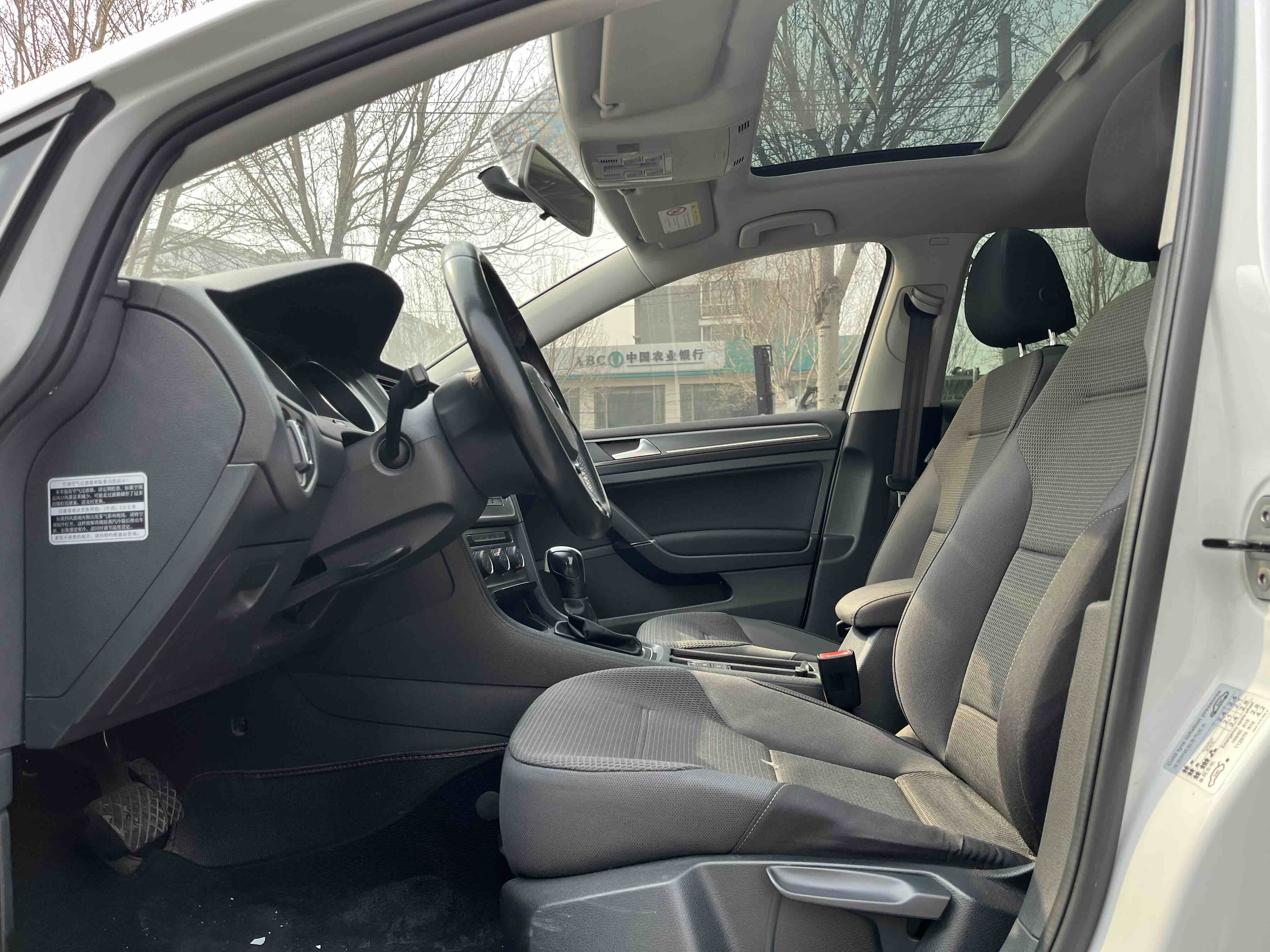 Volkswagen Golf 2014 car image #4