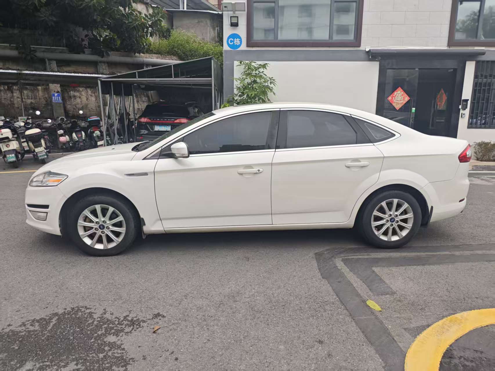 Ford Zhisheng 2014 #4 Ford Zhisheng 2014 car image #4