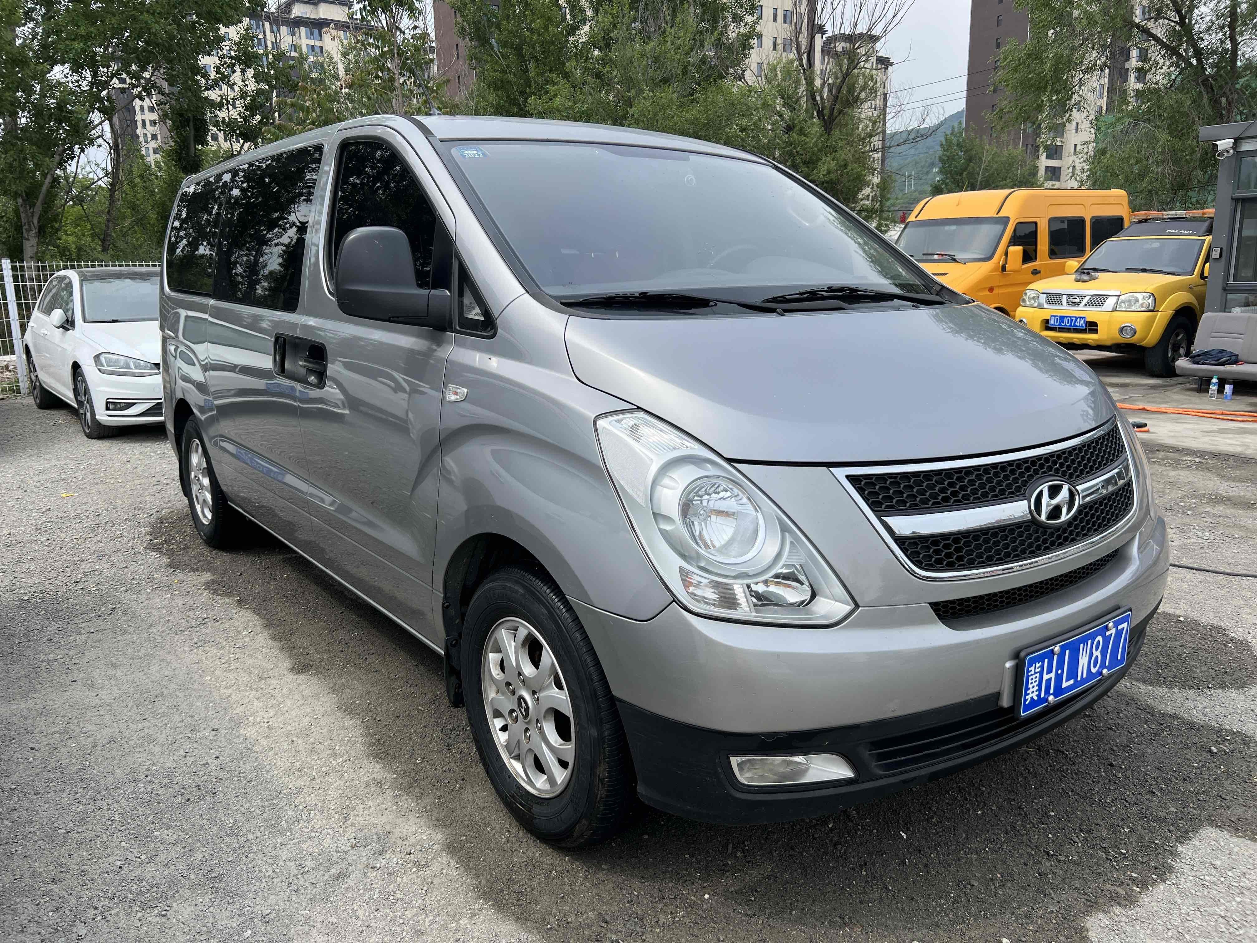 Hyundai H-1 2011 car image #4